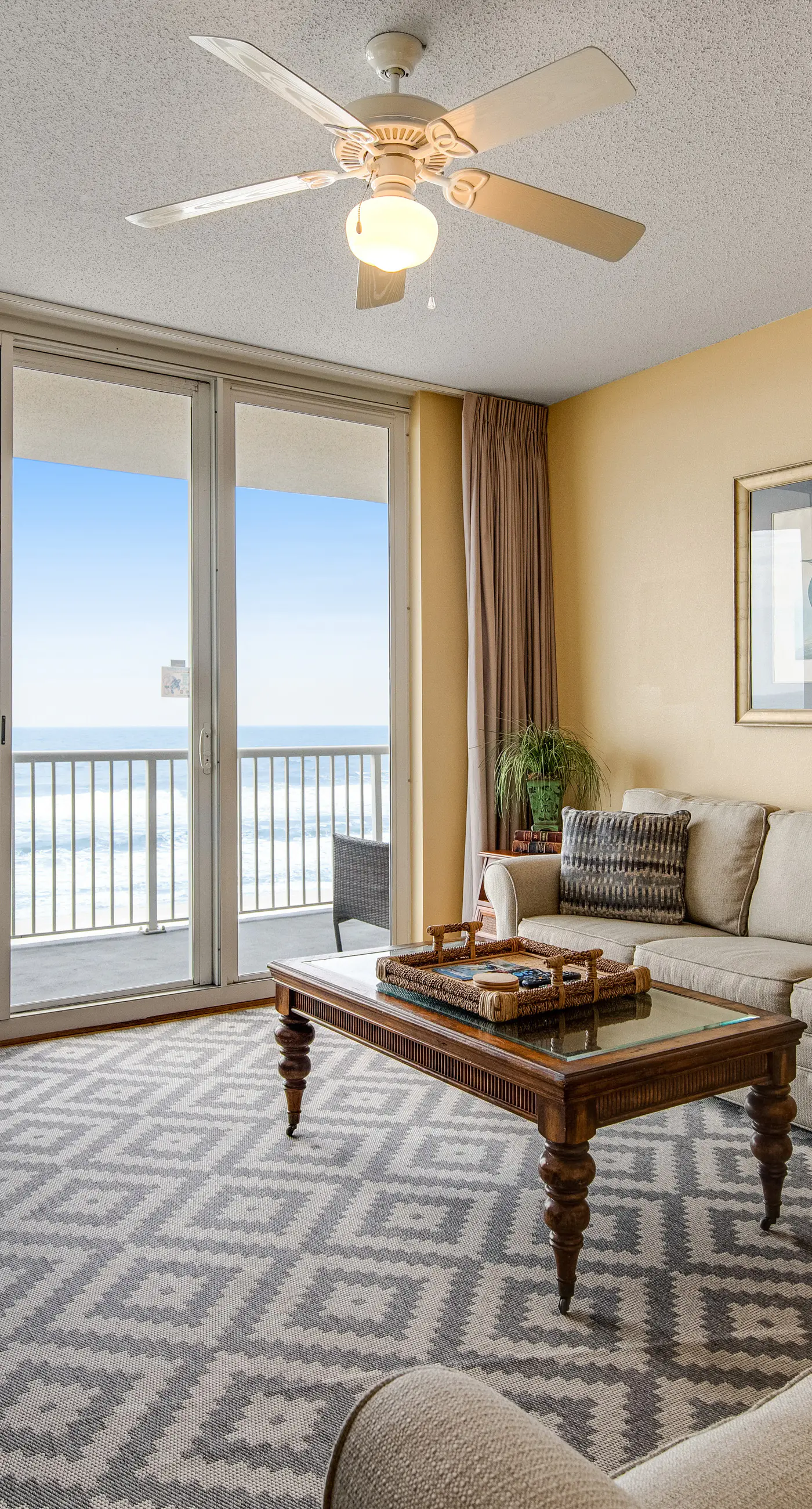 Oceanfront condo with WiFi, central AC, & shared pool and hot tub - great views