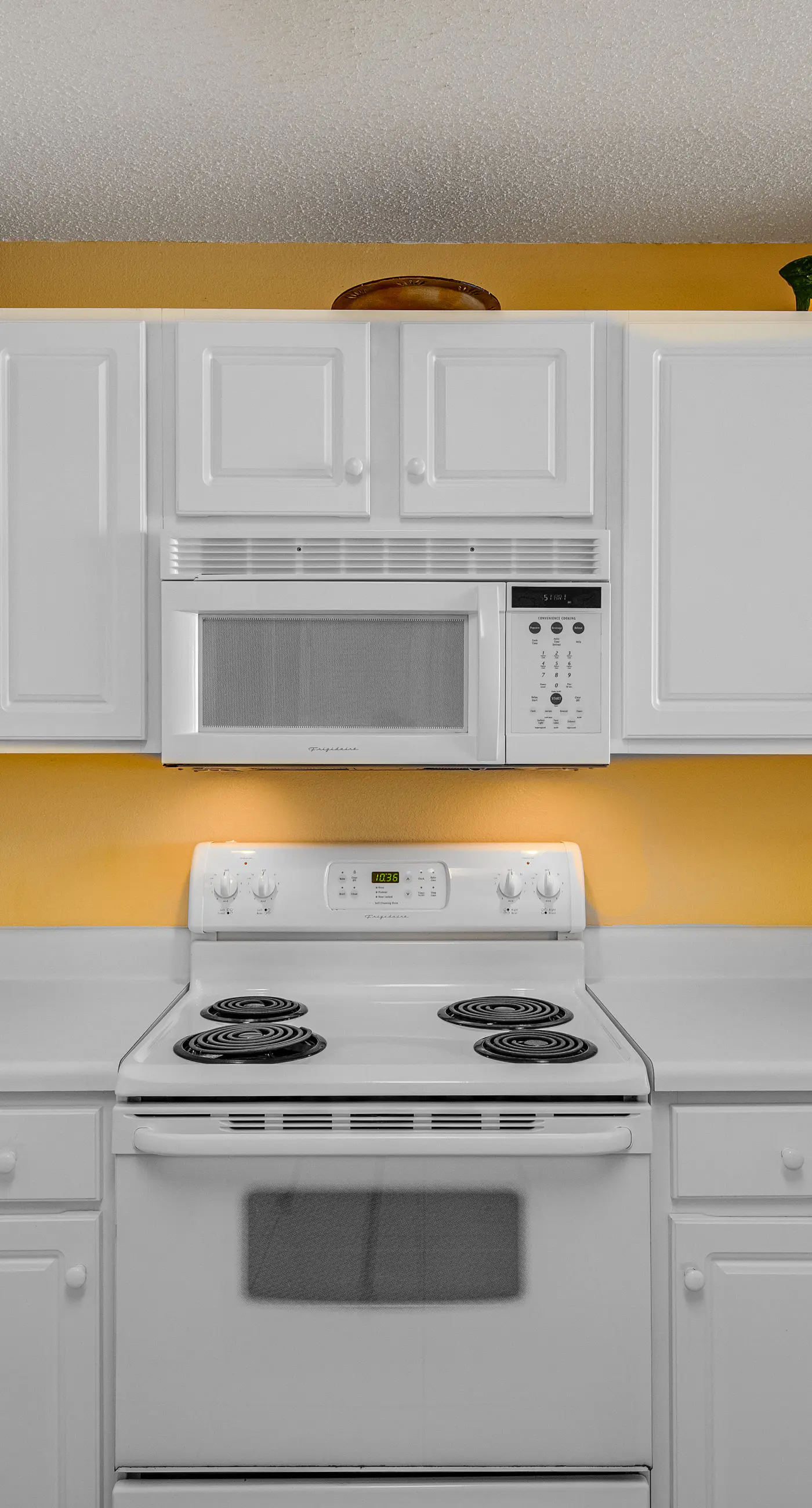 Oceanfront condo with WiFi, central AC, & shared pool and hot tub - great views