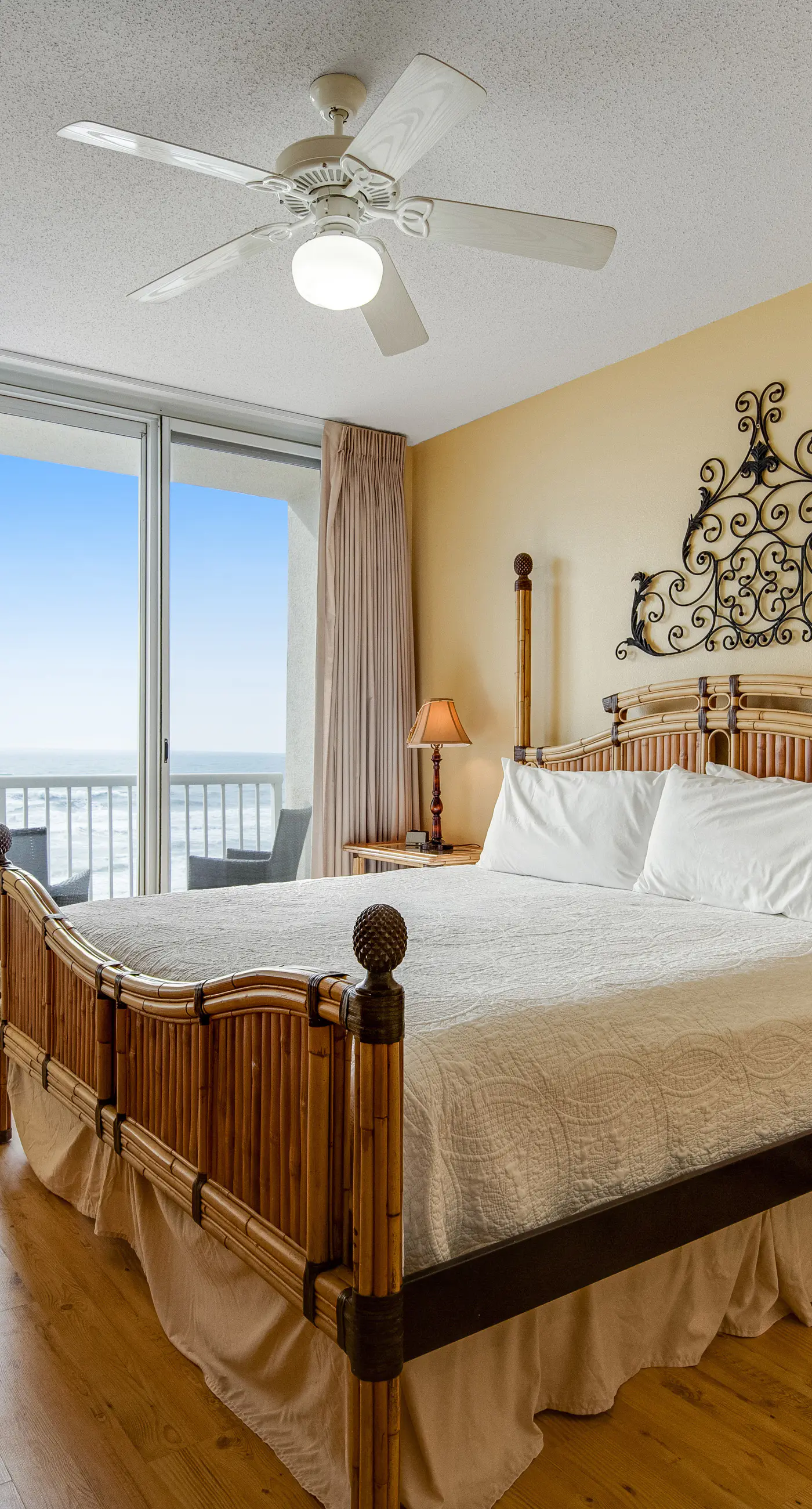 Oceanfront condo with WiFi, central AC, & shared pool and hot tub - great views