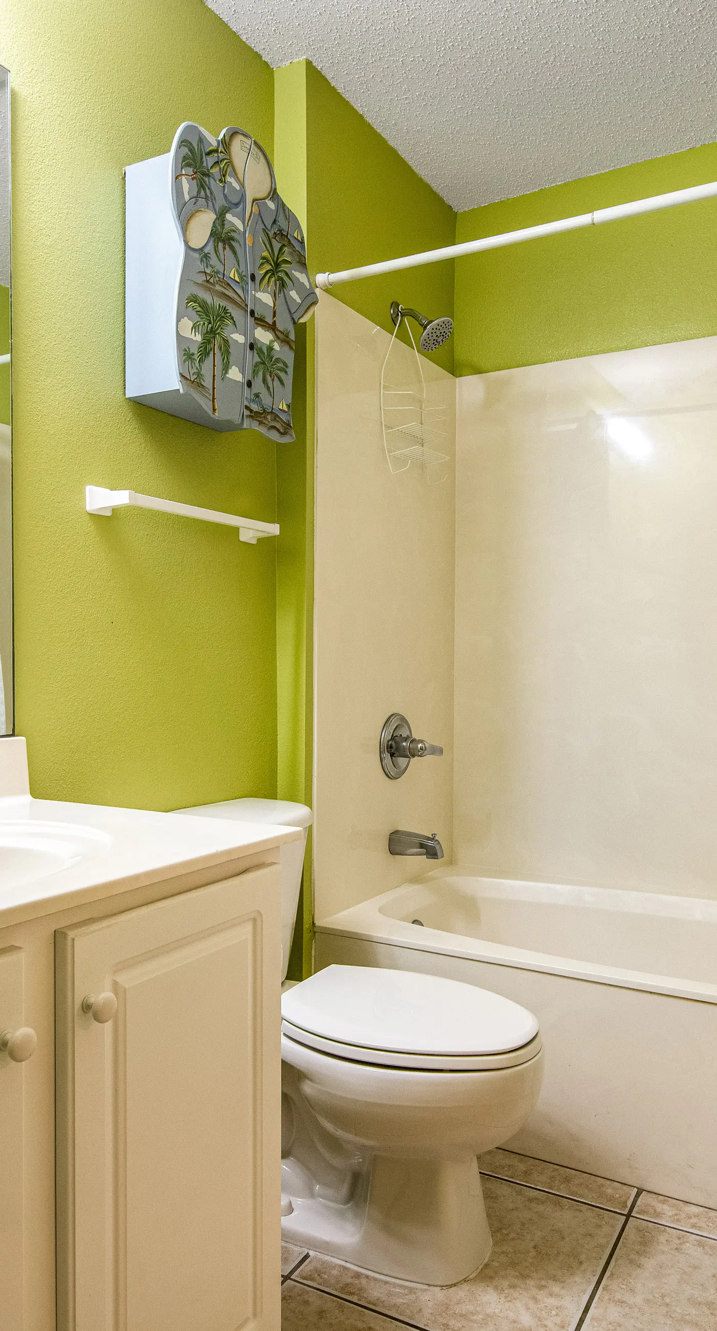 Oceanfront condo with WiFi, central AC, & shared pool and hot tub - great views