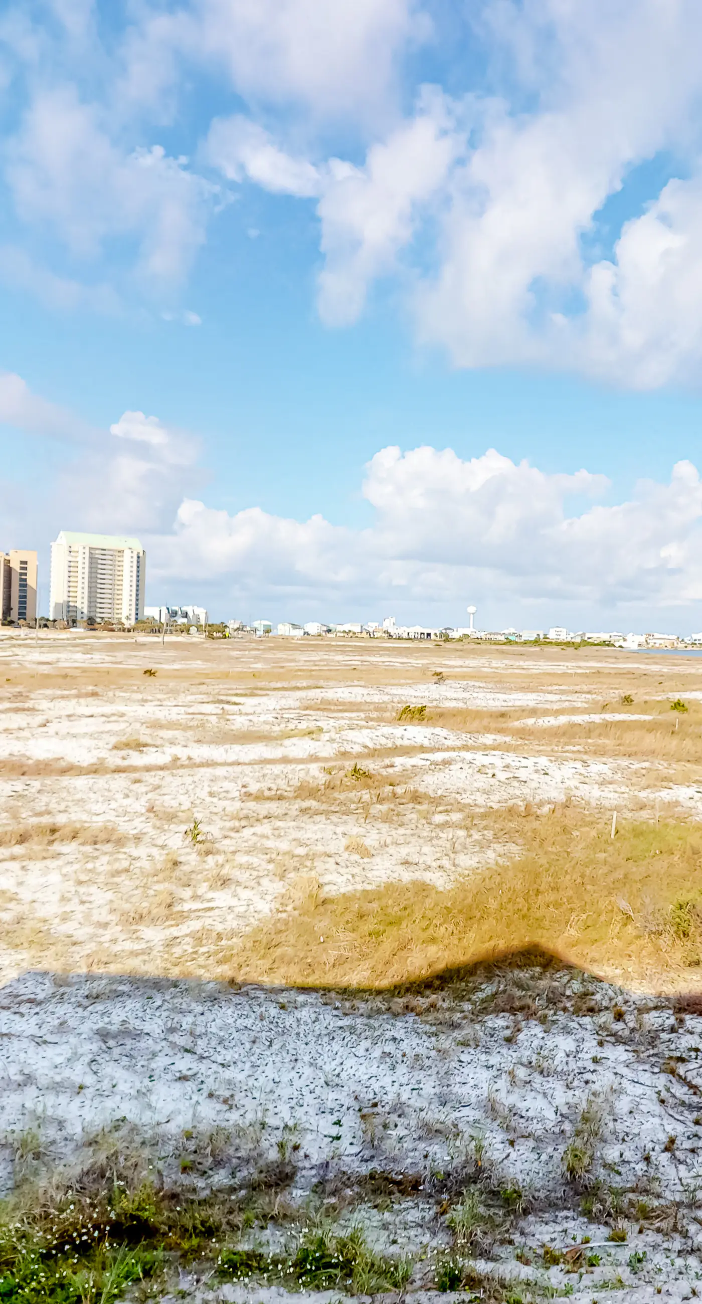 Gulf view condo with central AC, WiFi, washer&dryer, & pool - walk to beach