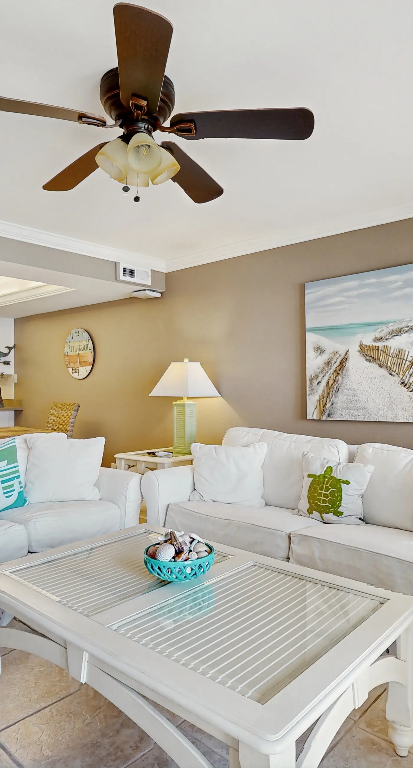 Gorgeous beachfront condo, shared pool and beach access