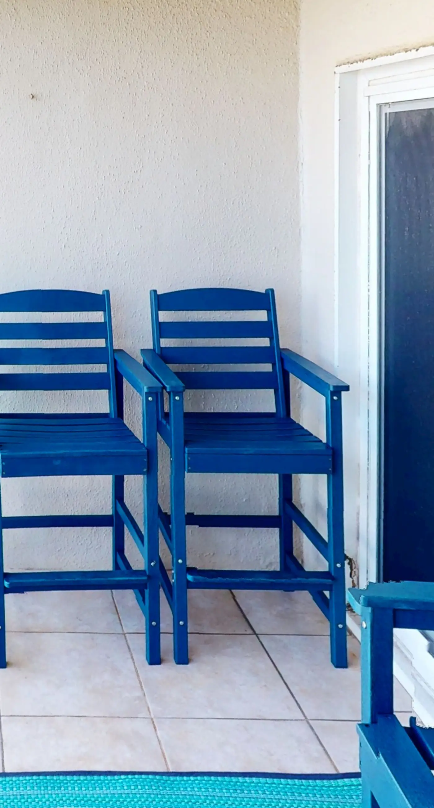 Gorgeous beachfront condo, shared pool and beach access