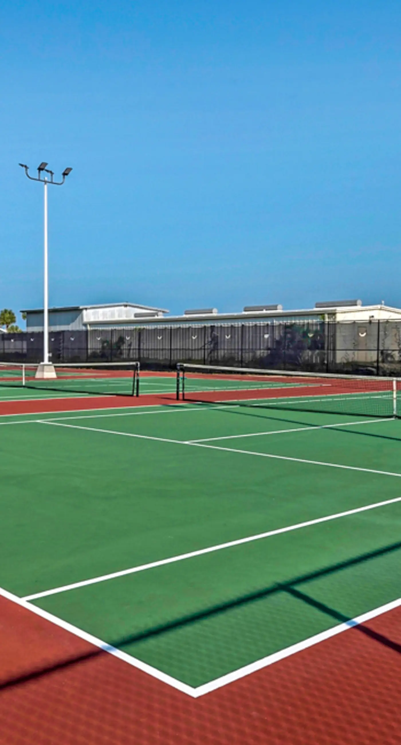 Gorgeous beachfront condo, shared pool and beach access