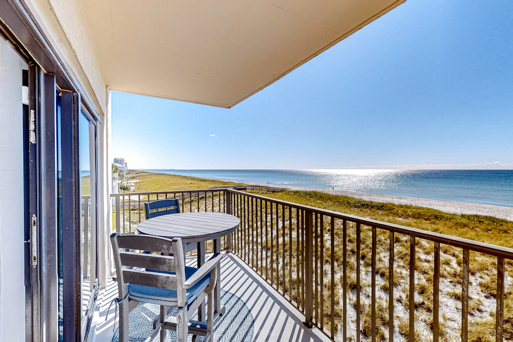 Gulf-front condo with Gulf-view balcony, on-site pool, & beach access