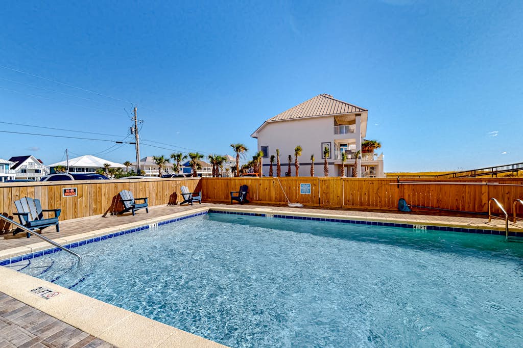 Gulf-front condo with Gulf-view balcony, on-site pool, & beach access