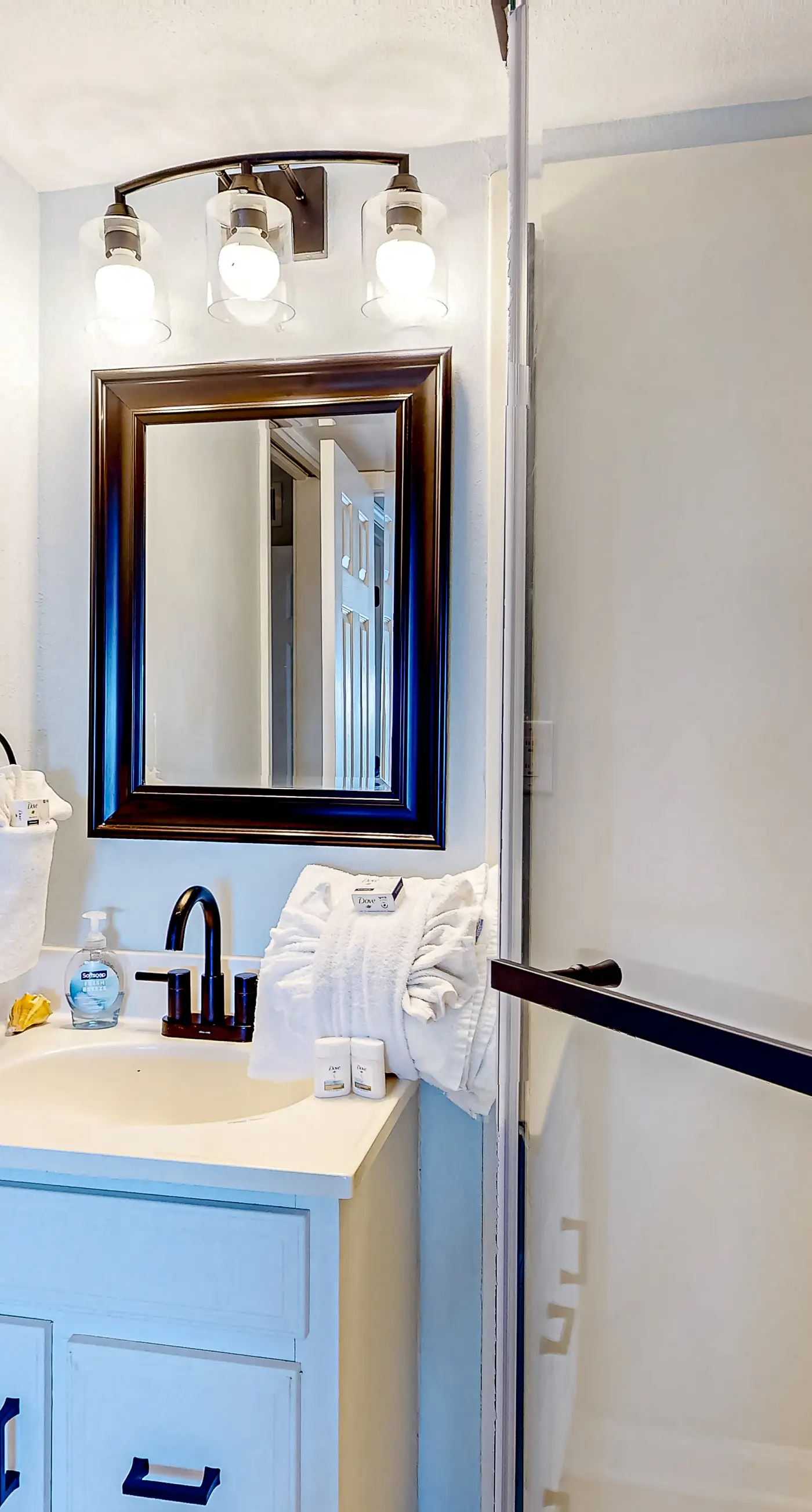 Gulf-front condo with Gulf-view balcony, on-site pool, & beach access