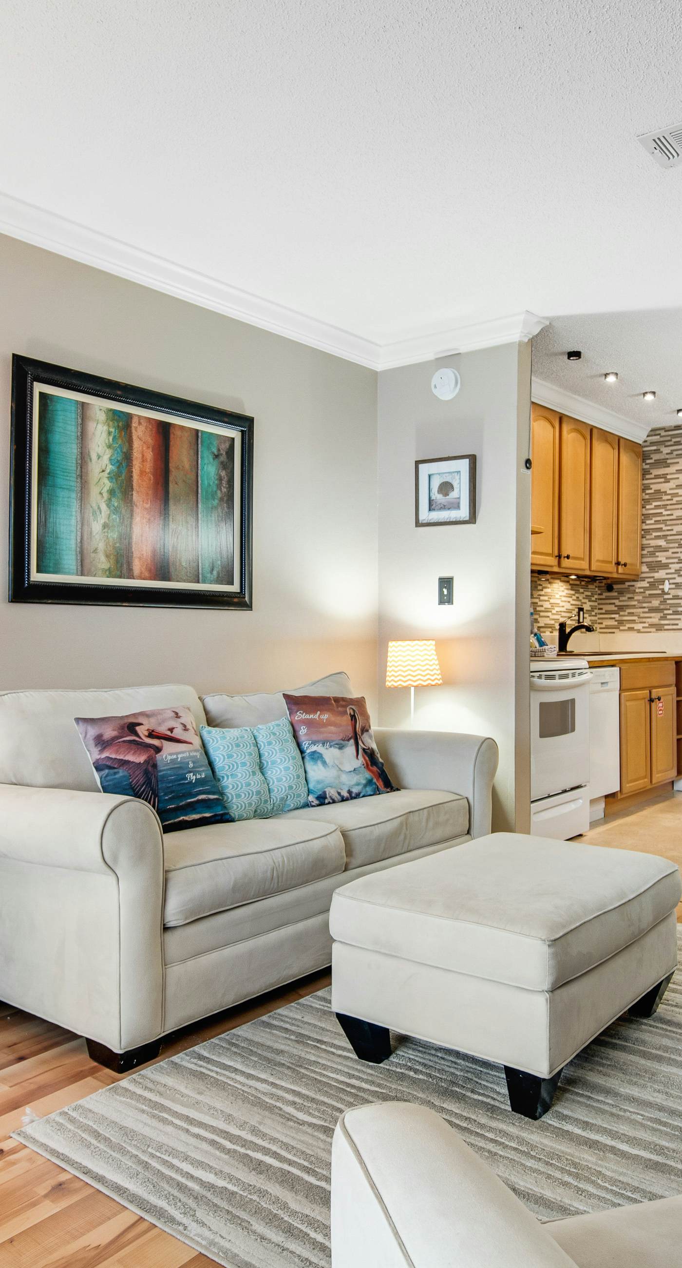 Bright studio in perfect location with water access, pool, grill, & fast WiFi