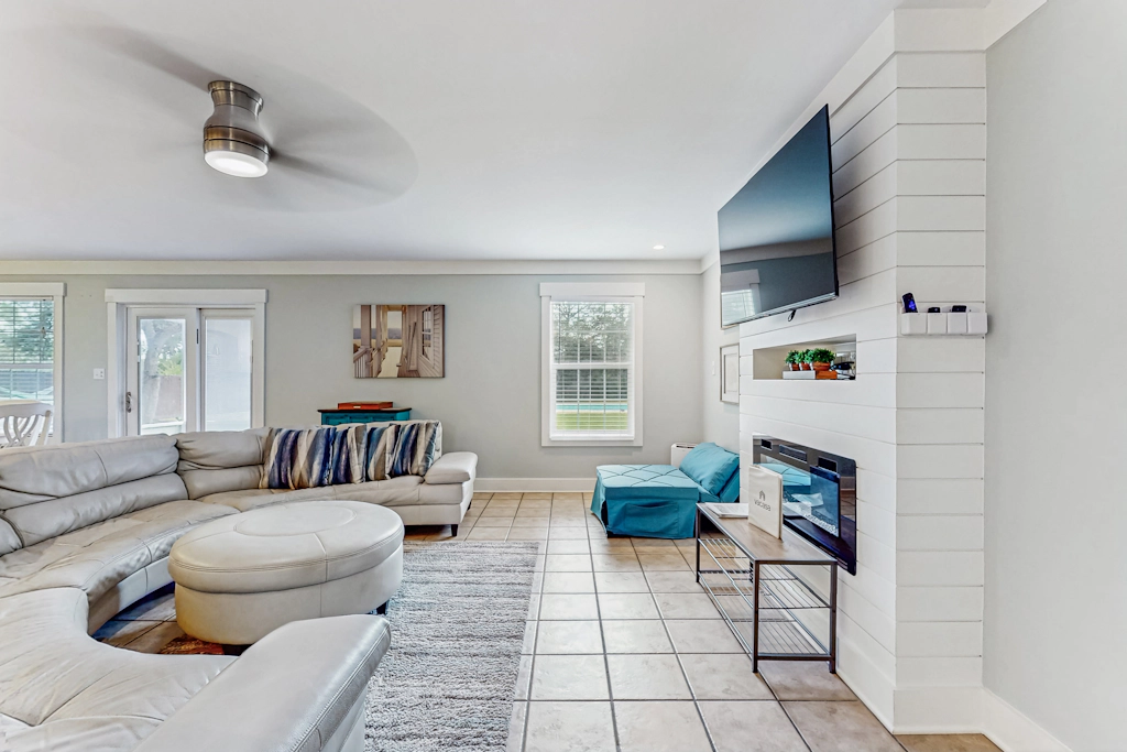 Amazing home near beach with private pool, screened porch, & huge yard