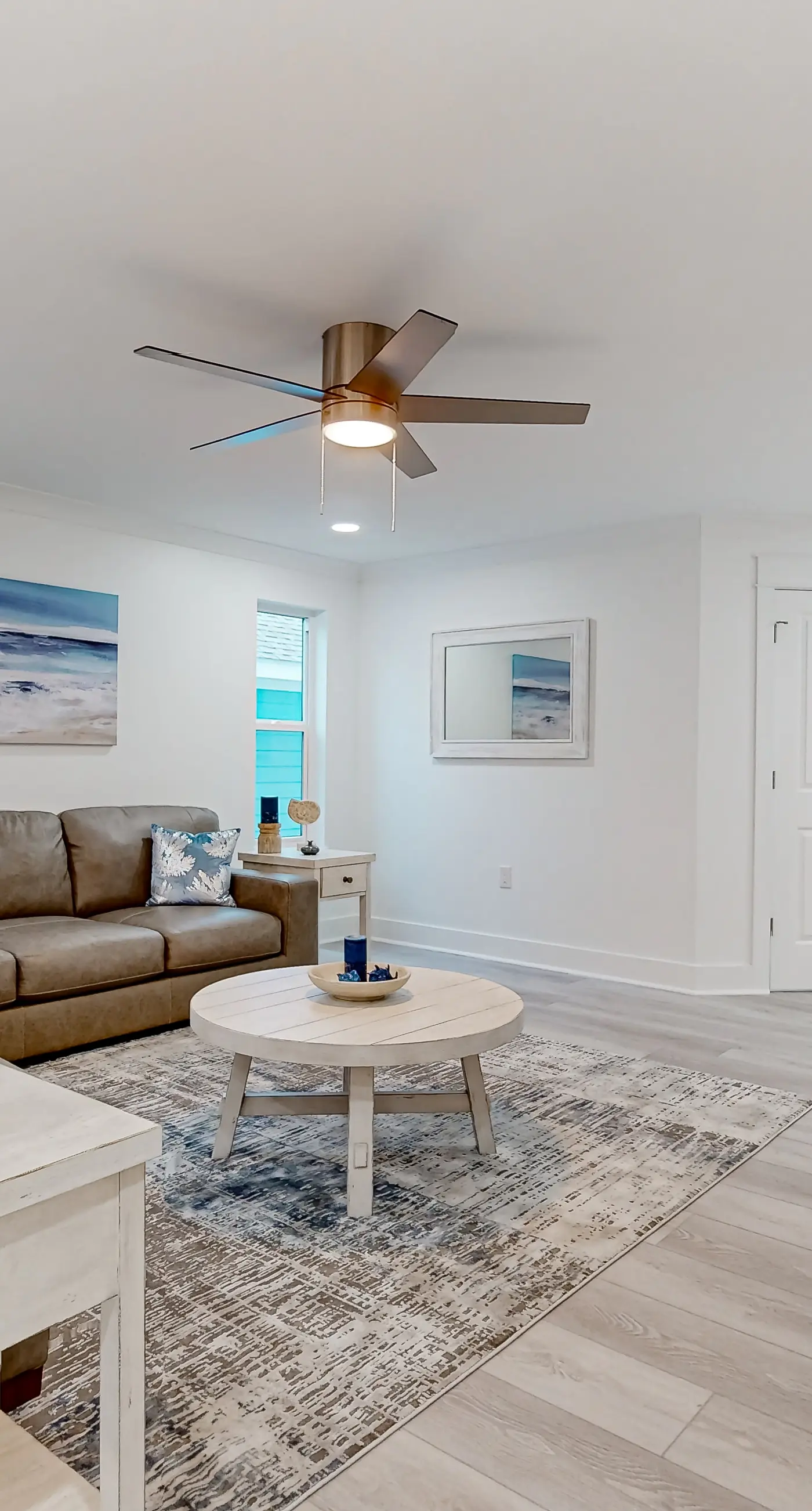 Gorgeous Dog-Friendly Home with Private W&D and Close to the Beach