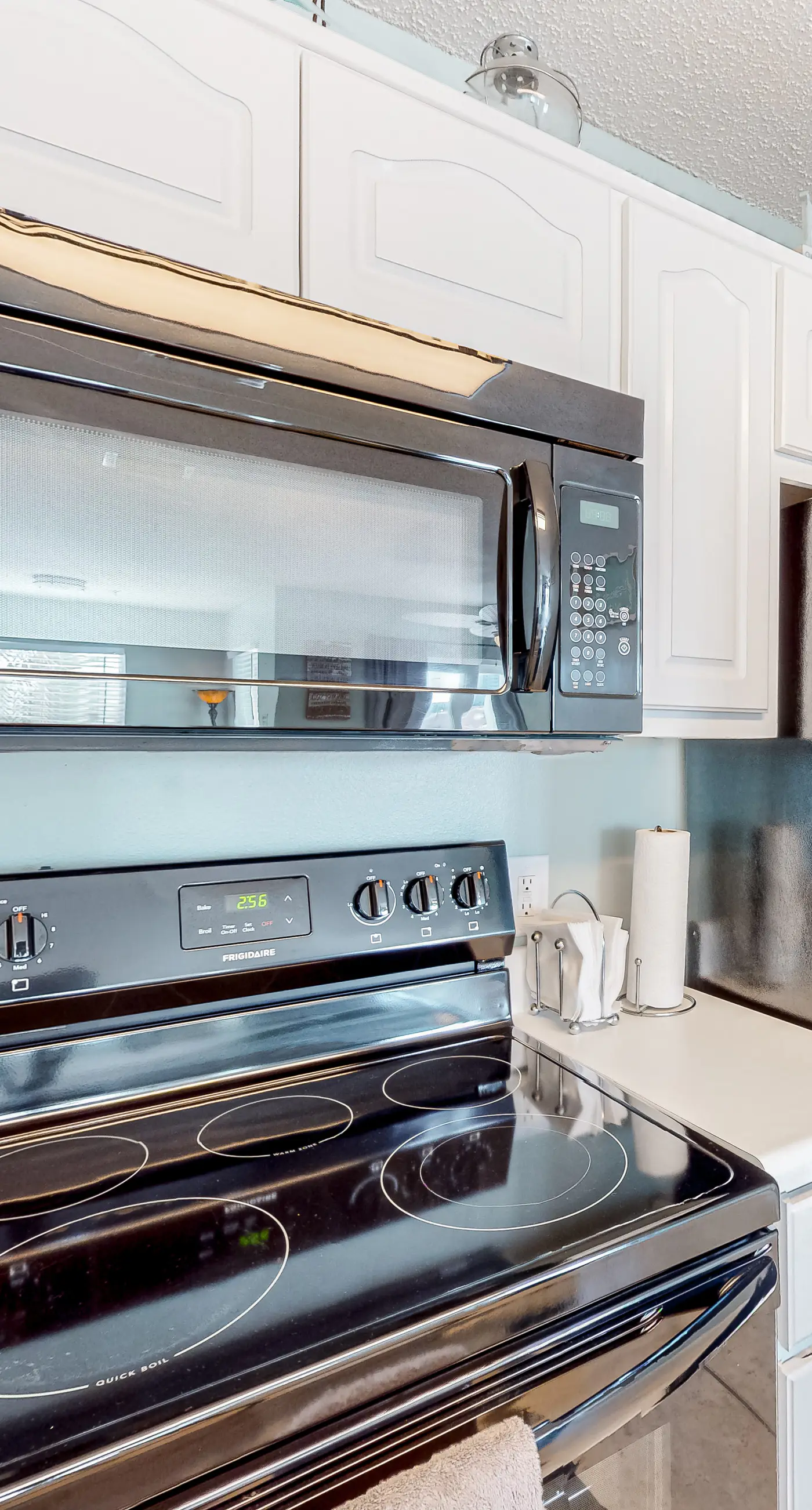 Sunny coastal condo with pool, balcony & sound view - walk to the beach