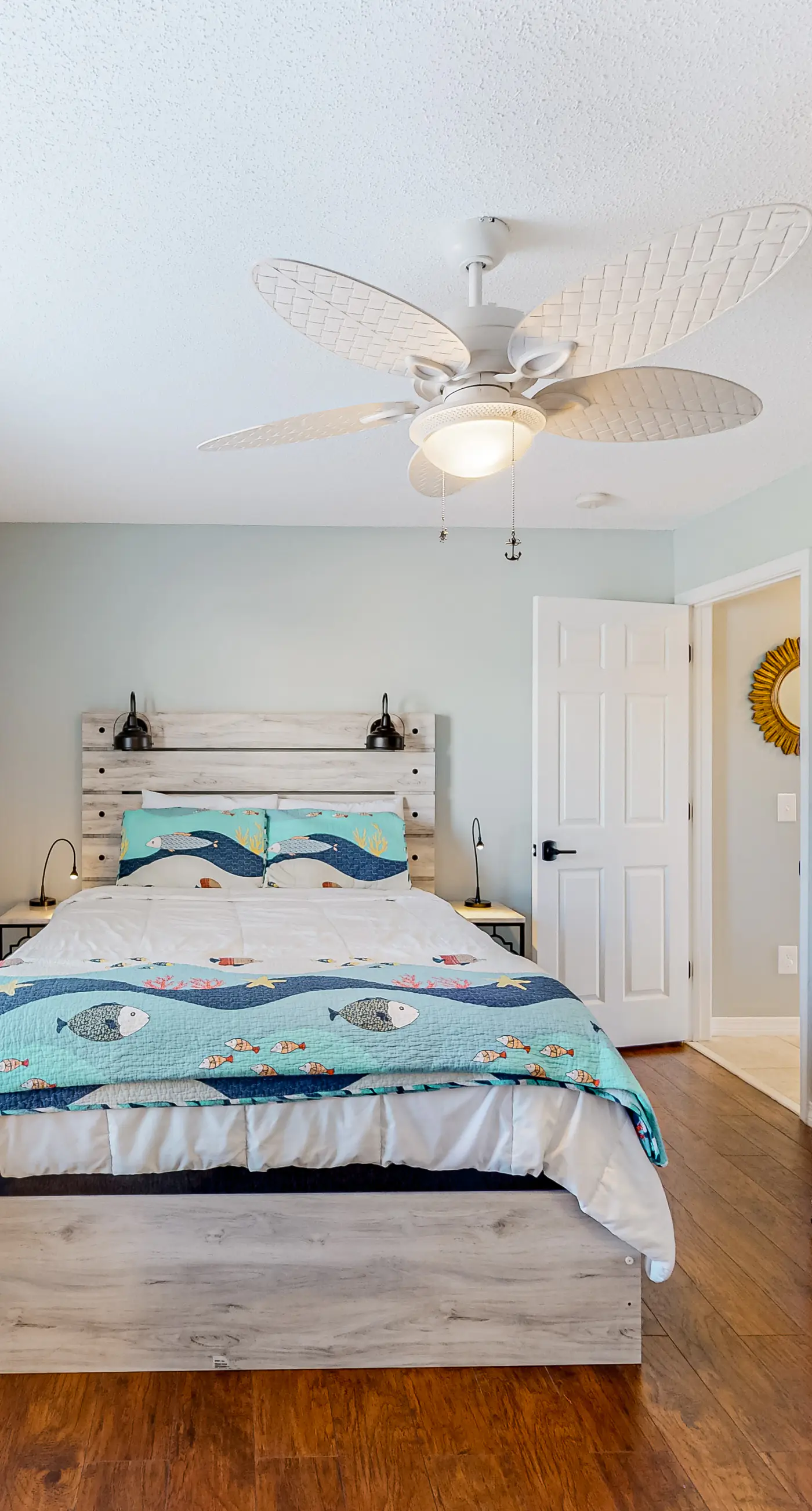 Sunny coastal condo with pool, balcony & sound view - walk to the beach