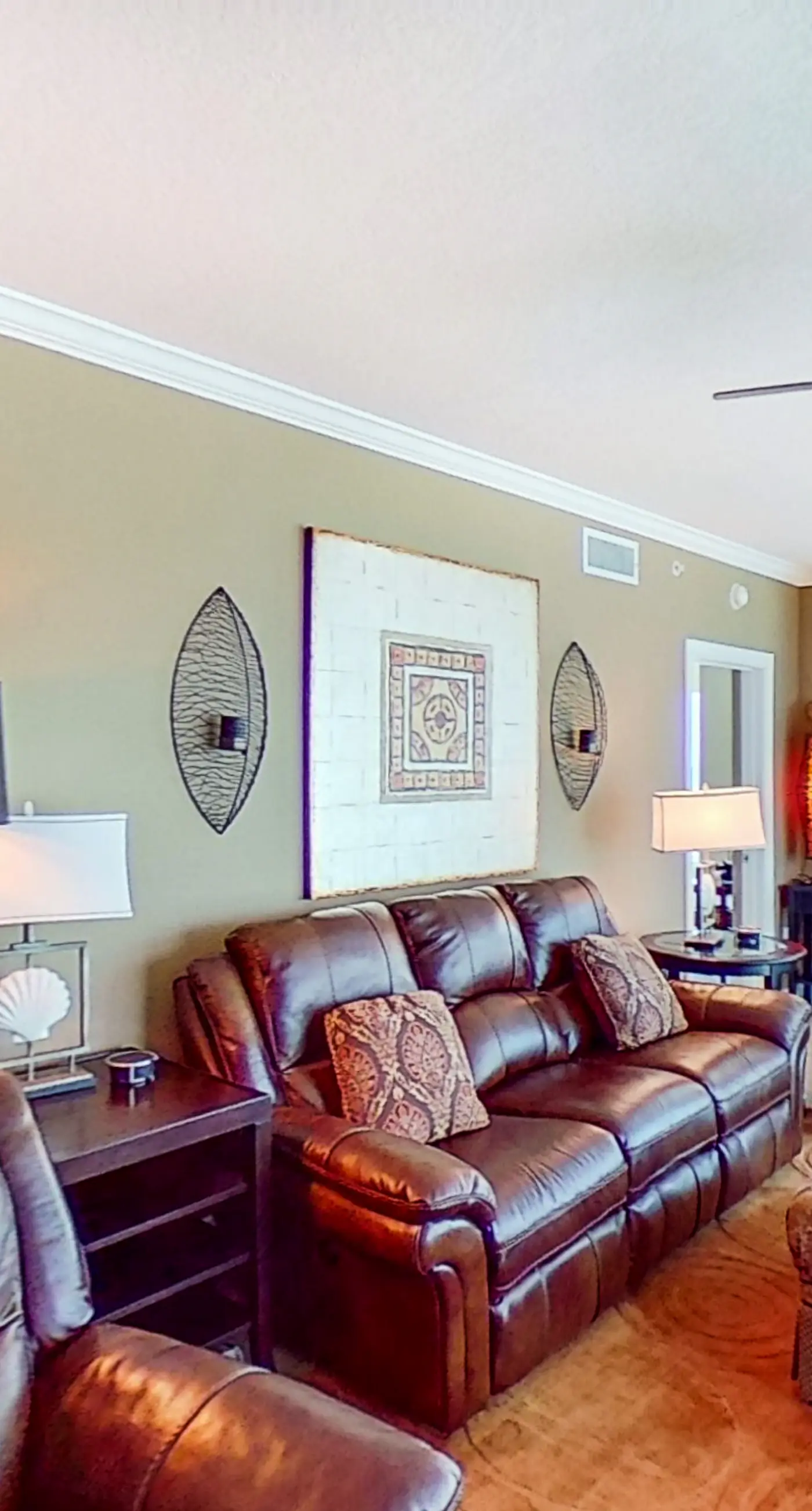 Stunning corner-condo with panoramic views, wraparound deck & beach access