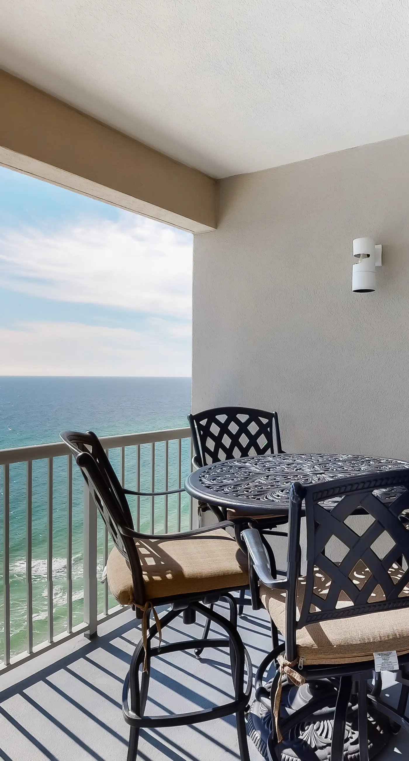 Gulf-facing condo with pool, scenic balcony, beach service & beach access