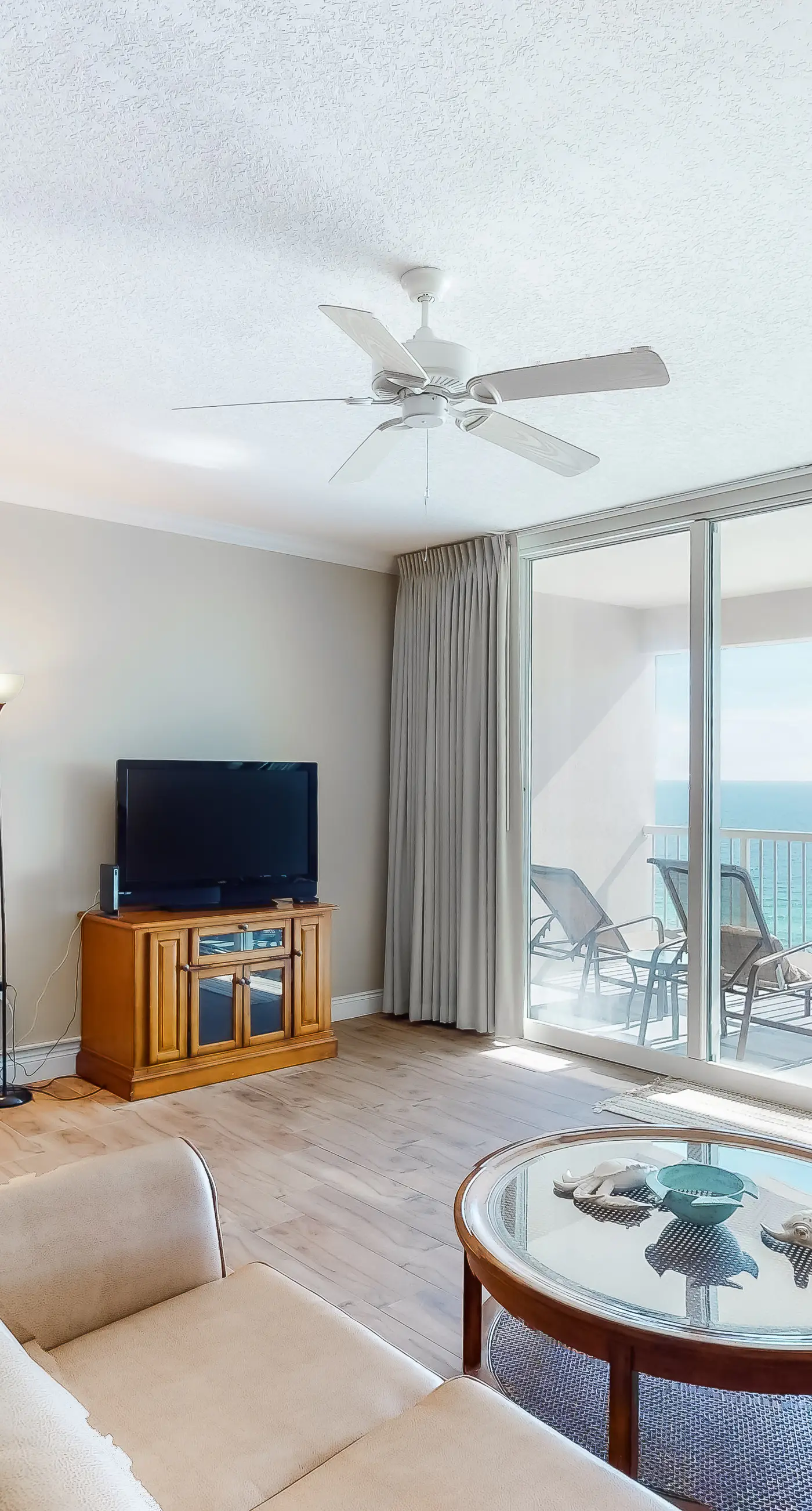 Gulf-facing condo with pool, scenic balcony, beach service & beach access