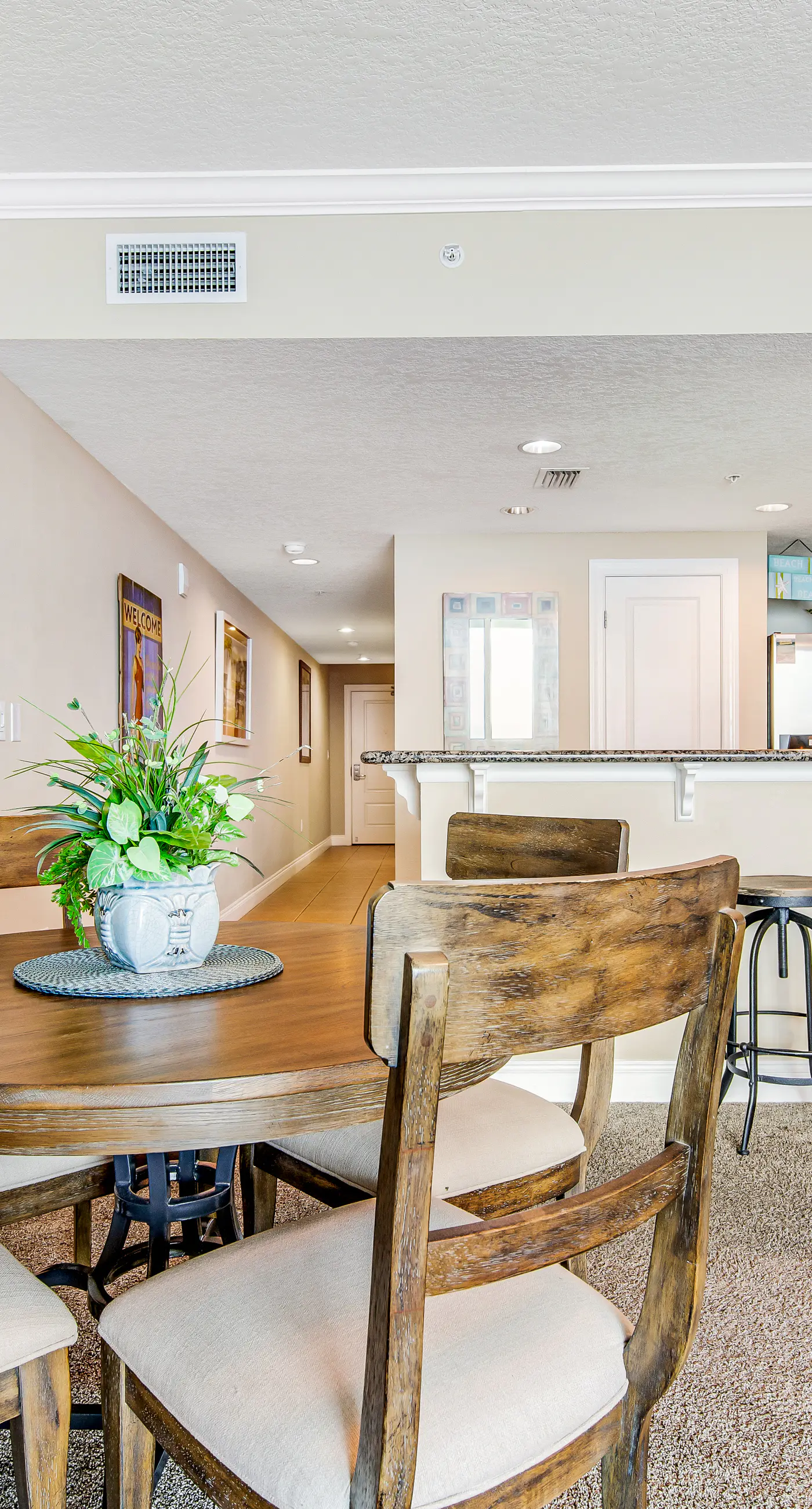 Panama City paradise on the beach with pool & balcony view