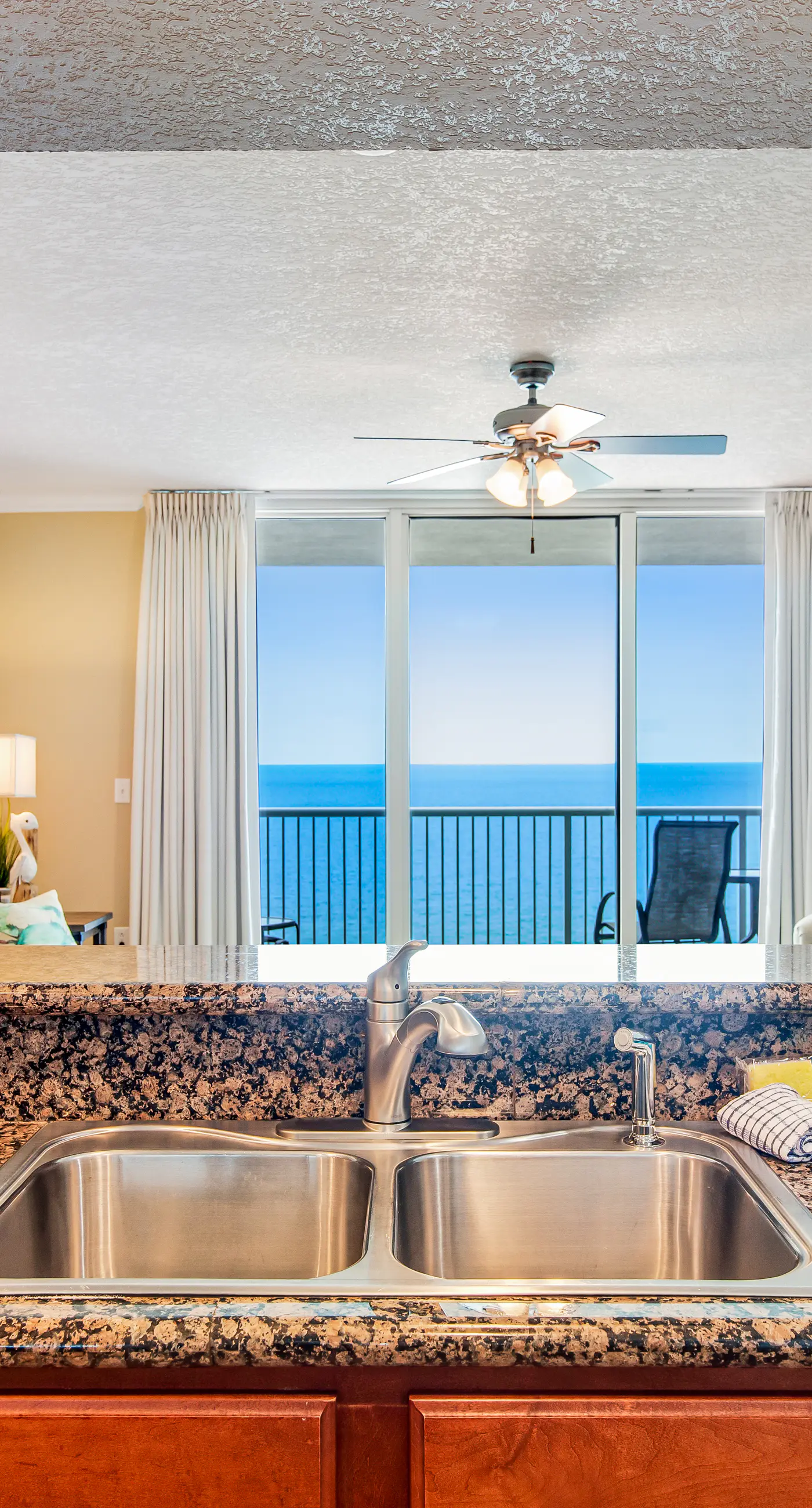 Panama City paradise on the beach with pool & balcony view