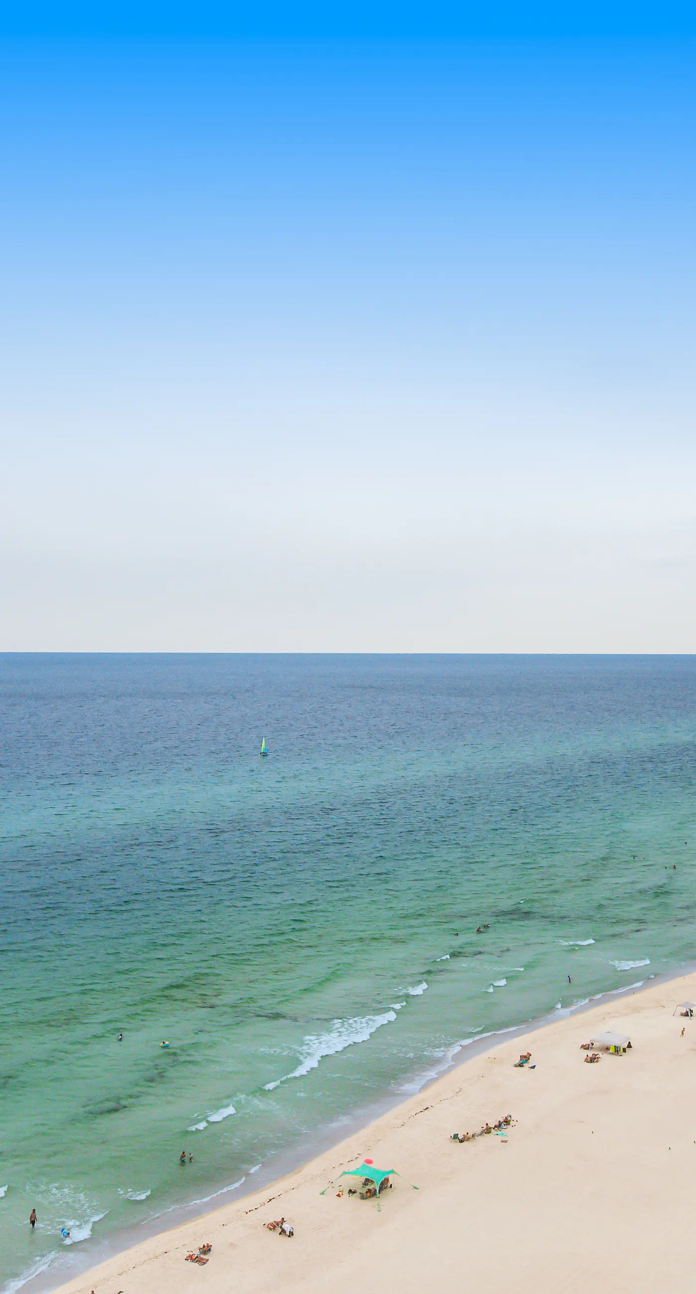 Panama City paradise on the beach with pool & balcony view