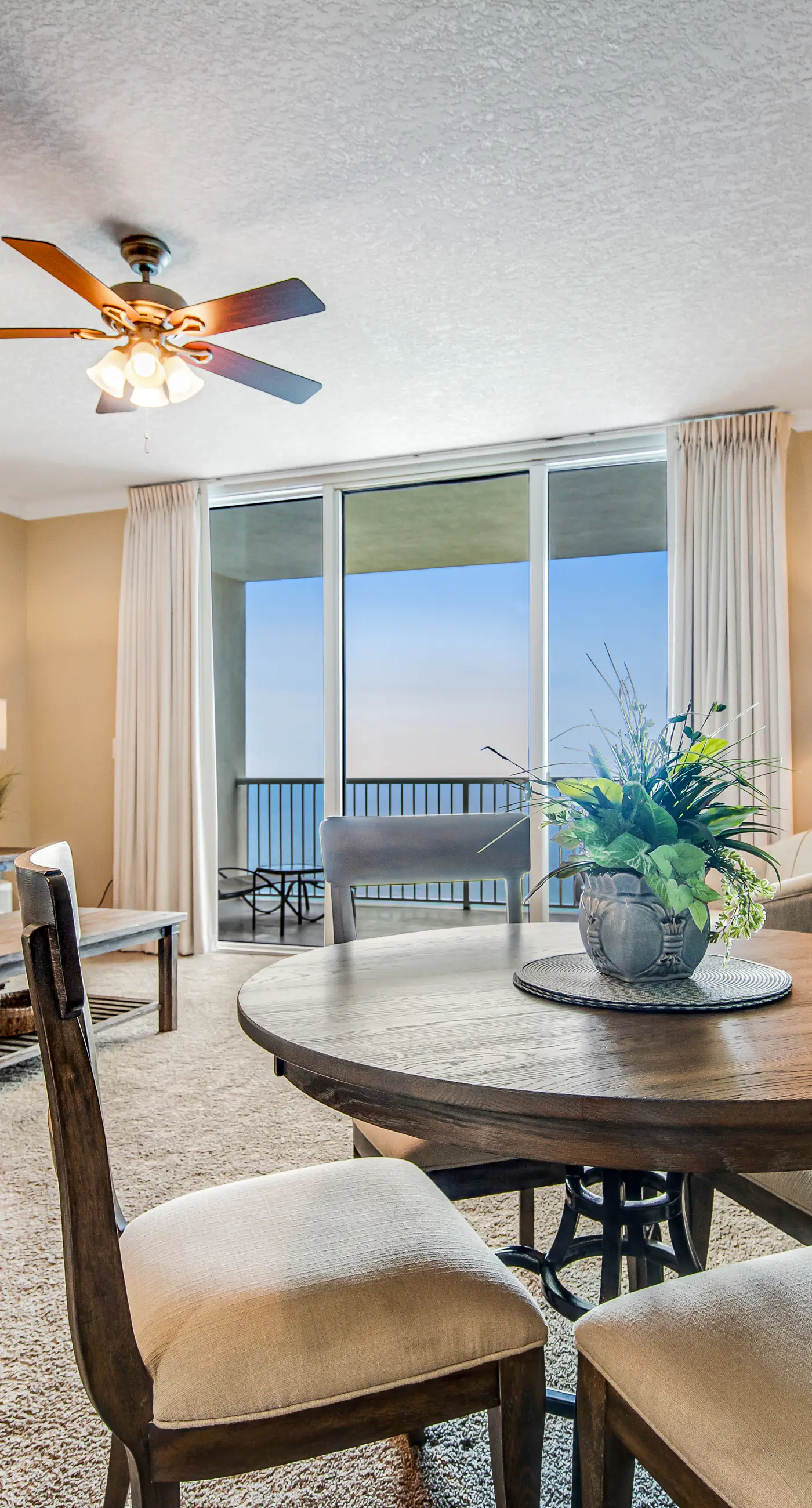 Panama City paradise on the beach with pool & balcony view