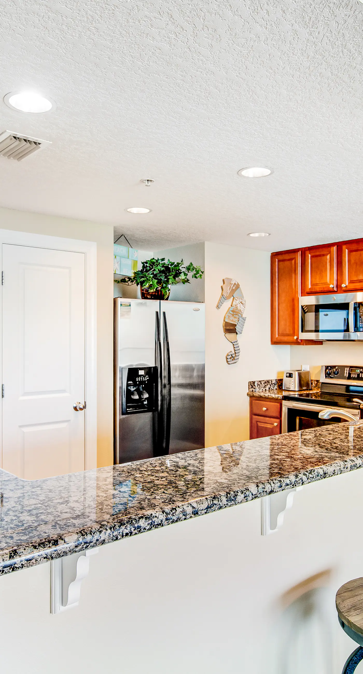 Panama City paradise on the beach with pool & balcony view