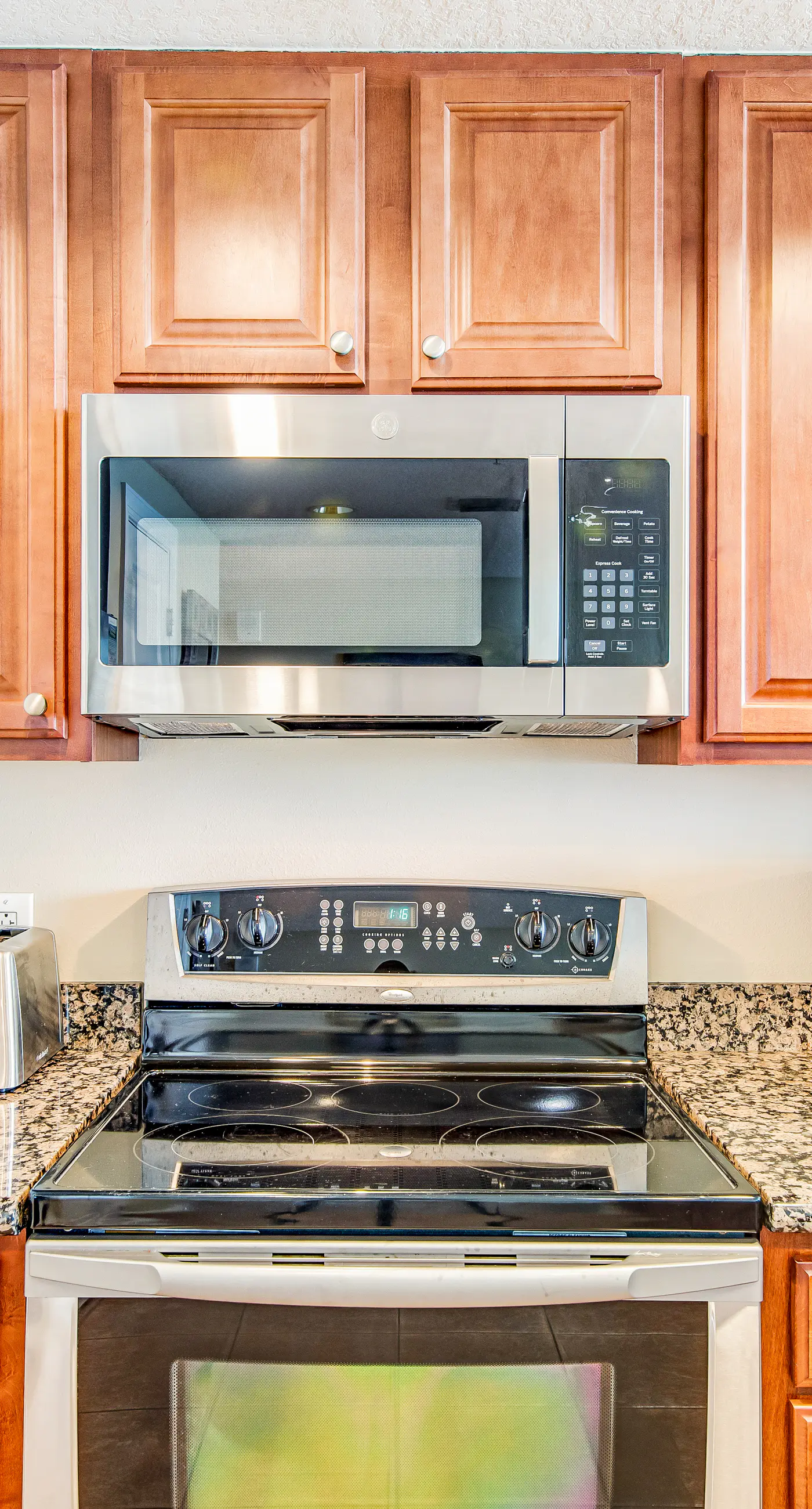 Panama City paradise on the beach with pool & balcony view