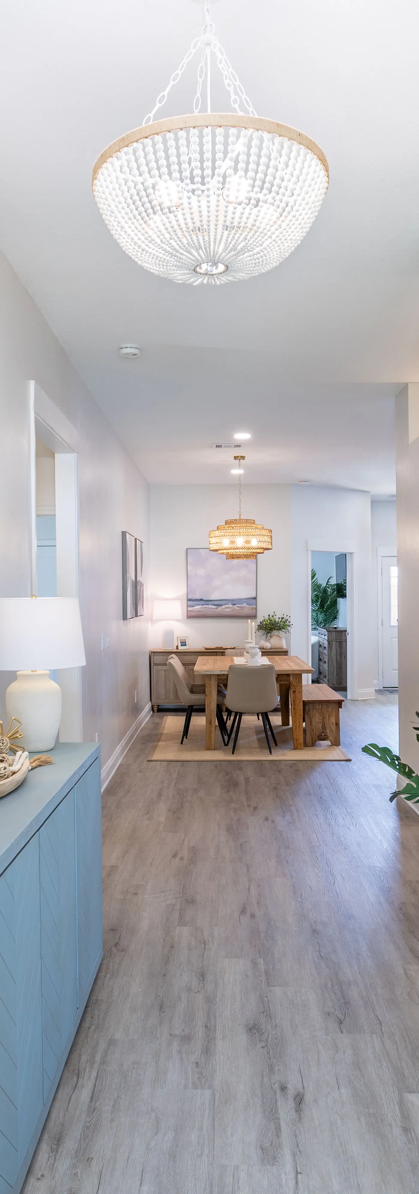 Gorgeous coastal home with plenty of space, close to beach and Pet friendly