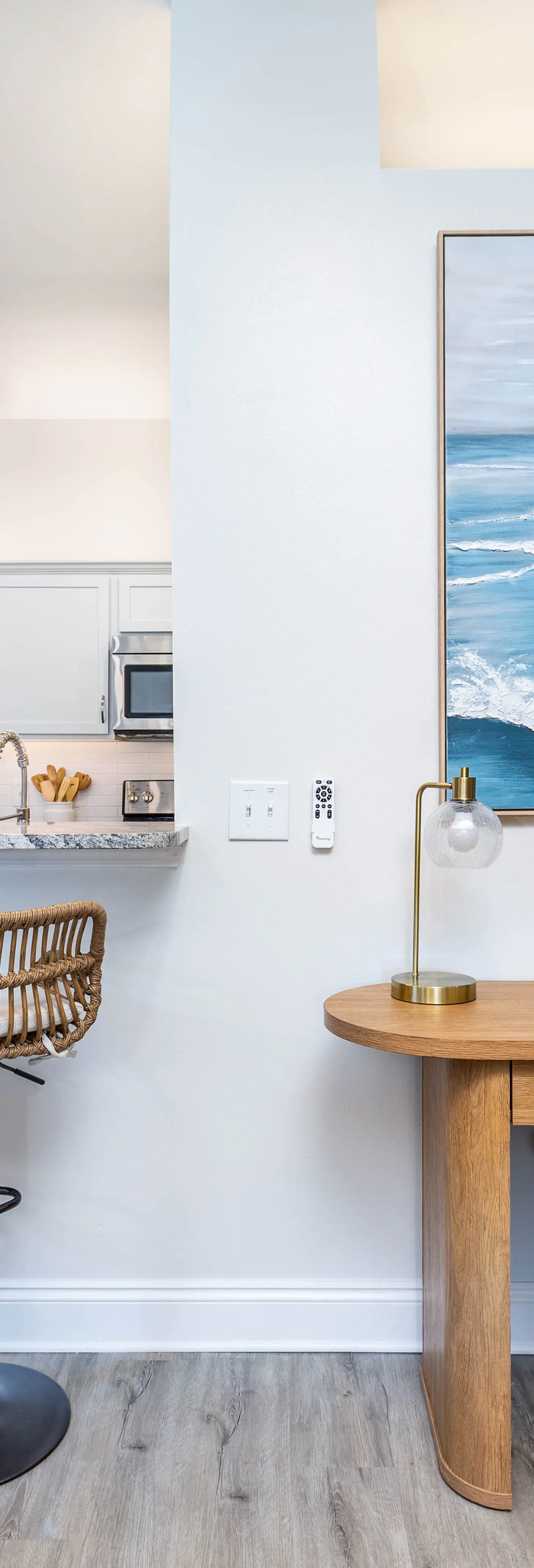 Gorgeous coastal home with plenty of space, close to beach and Pet friendly