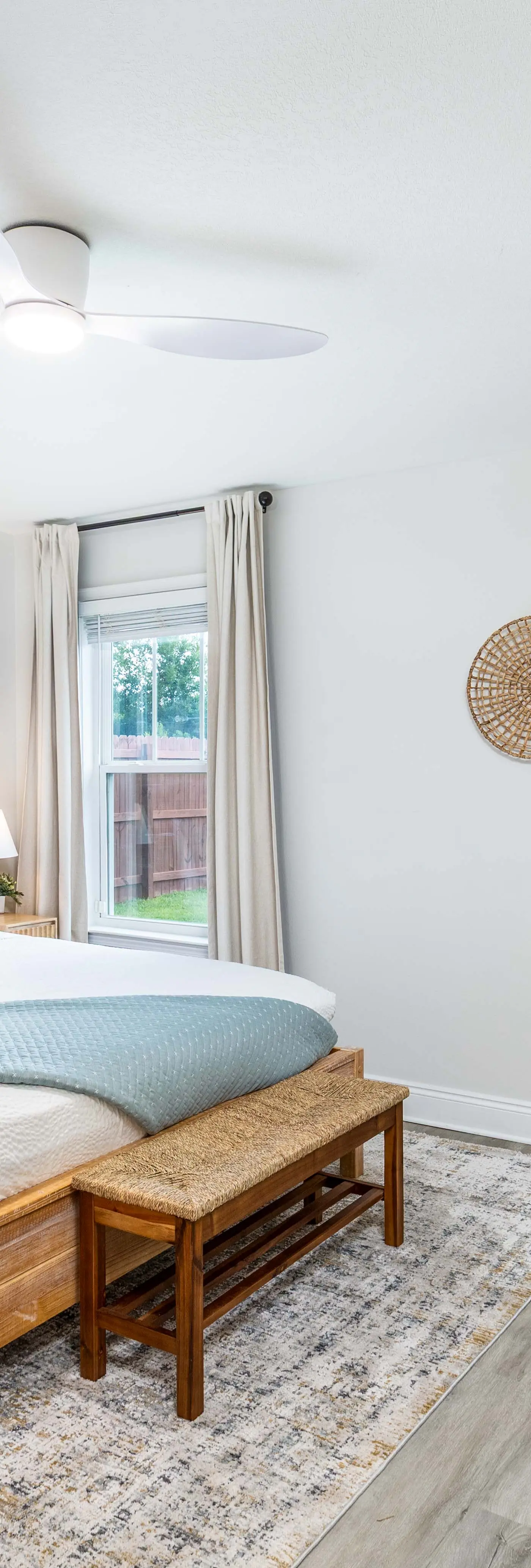 Gorgeous coastal home with plenty of space, close to beach and Pet friendly