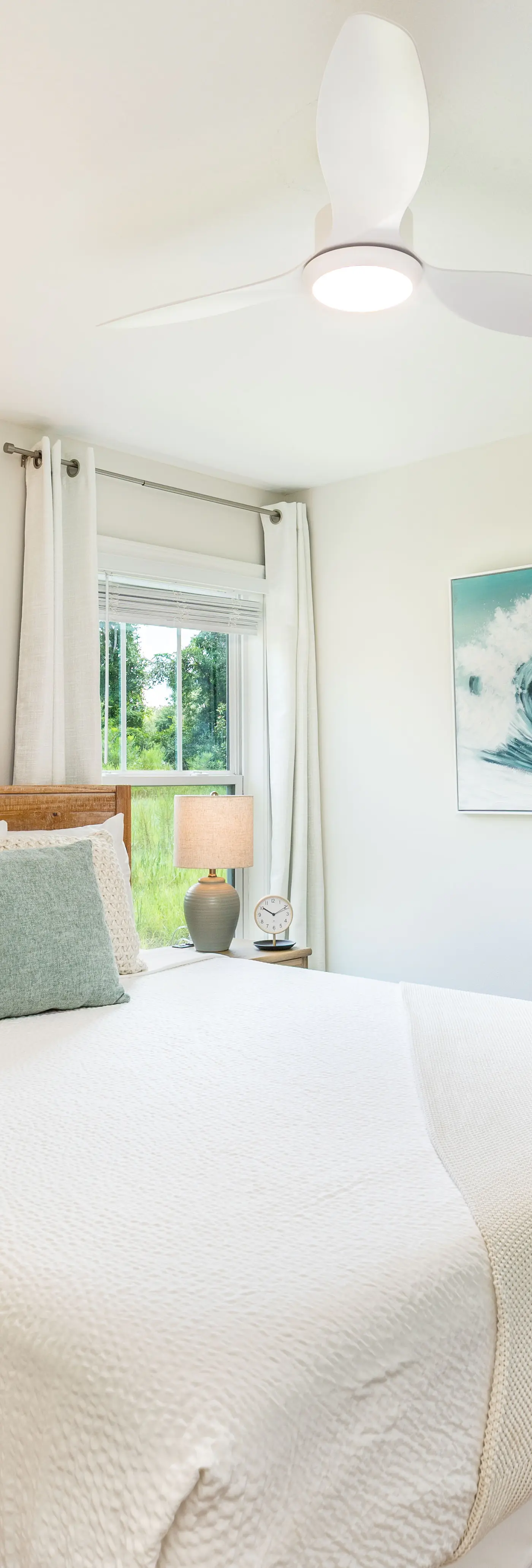 Gorgeous coastal home with plenty of space, close to beach and Pet friendly