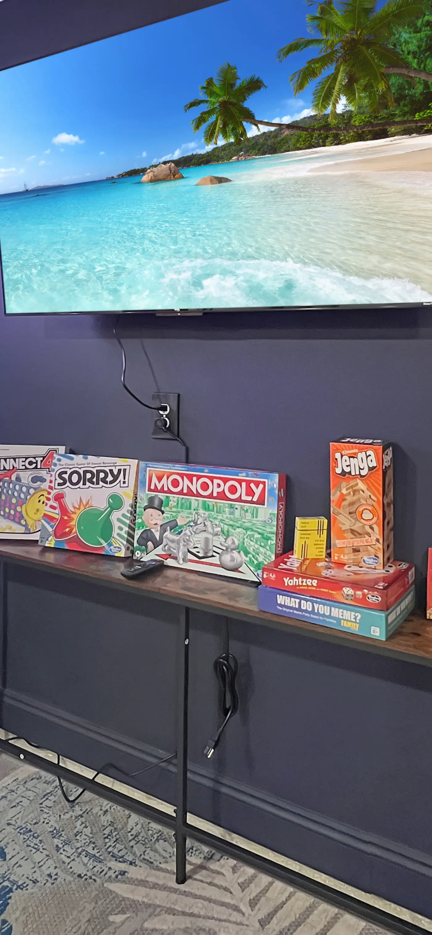 Gorgeous coastal home with plenty of space, close to beach and Pet friendly