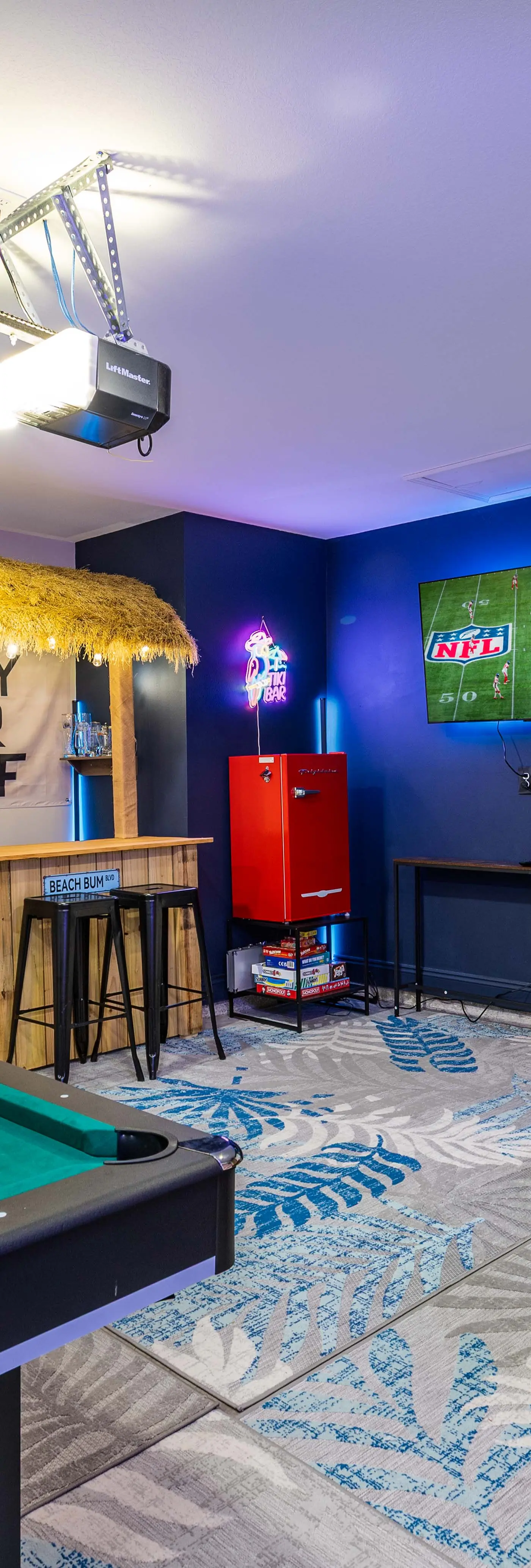 Gorgeous coastal home with plenty of space, close to beach and Pet friendly