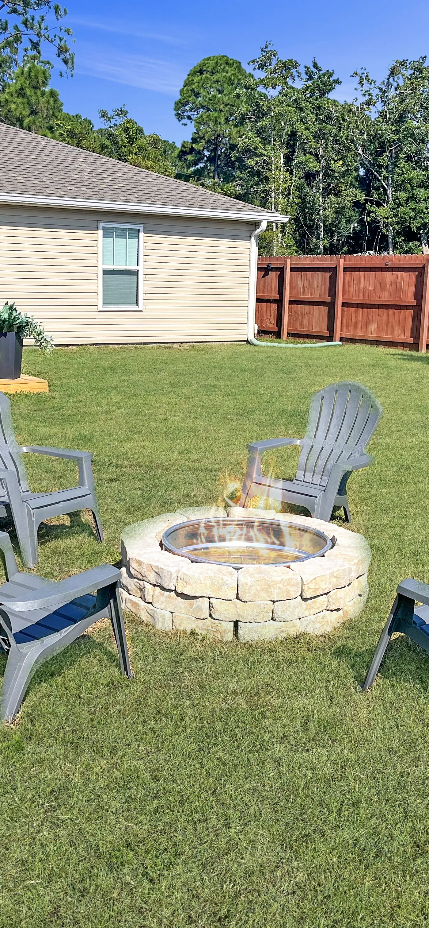 Gorgeous coastal home with plenty of space, close to beach and Pet friendly