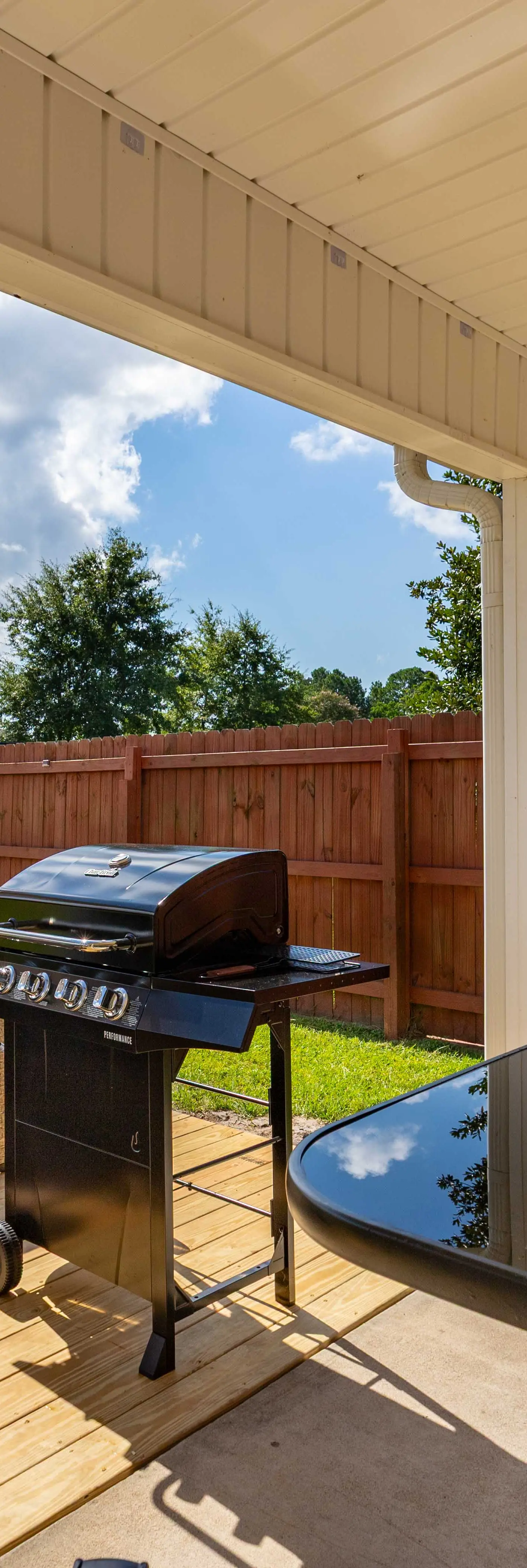 Gorgeous coastal home with plenty of space, close to beach and Pet friendly