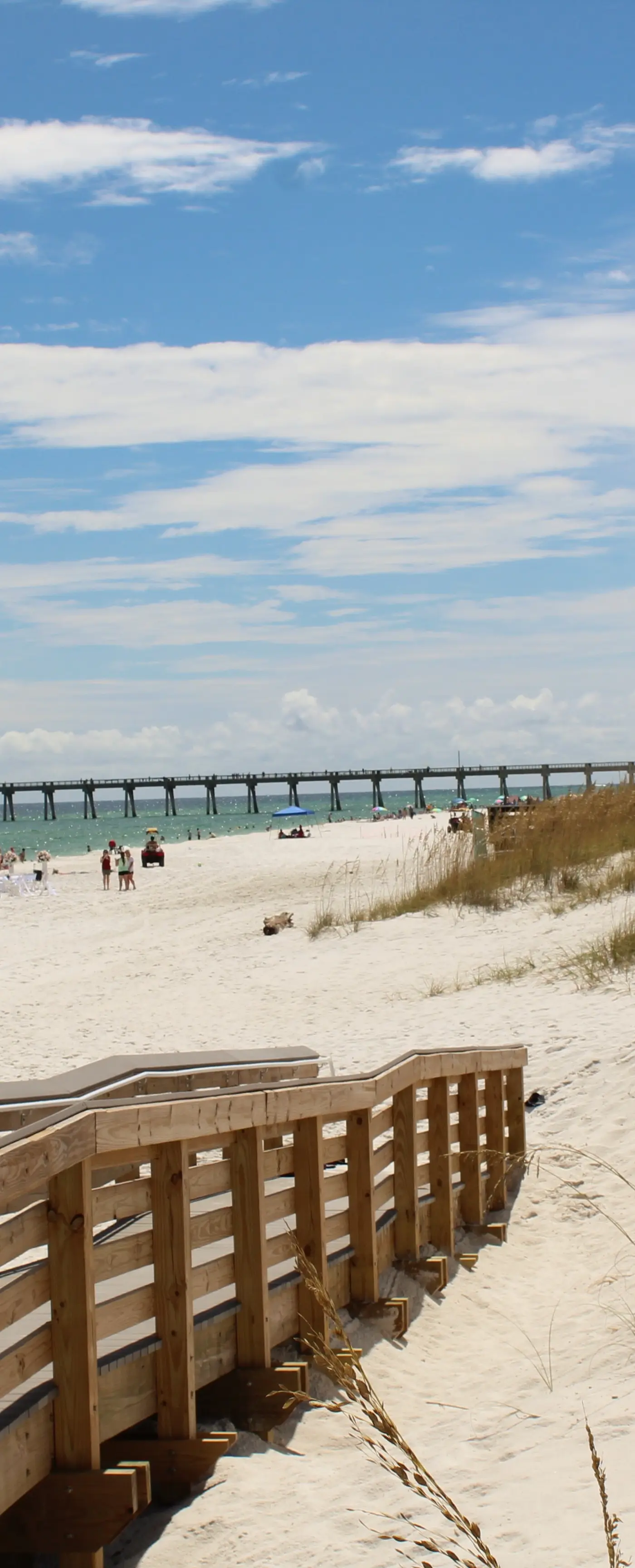 Gorgeous coastal home with plenty of space, close to beach and Pet friendly