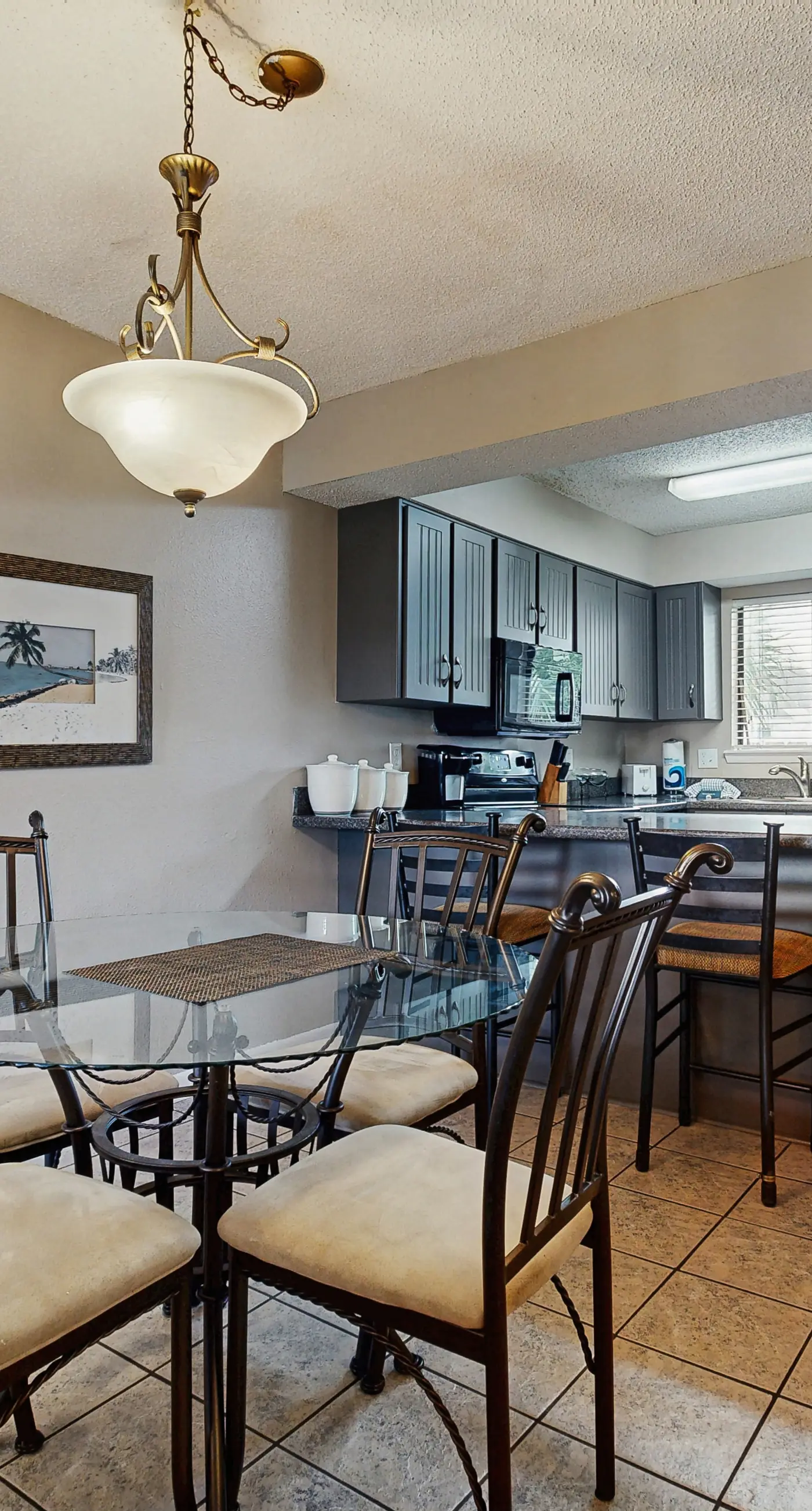 Resort condo with balcony, pools, hot tub & gym - near beach
