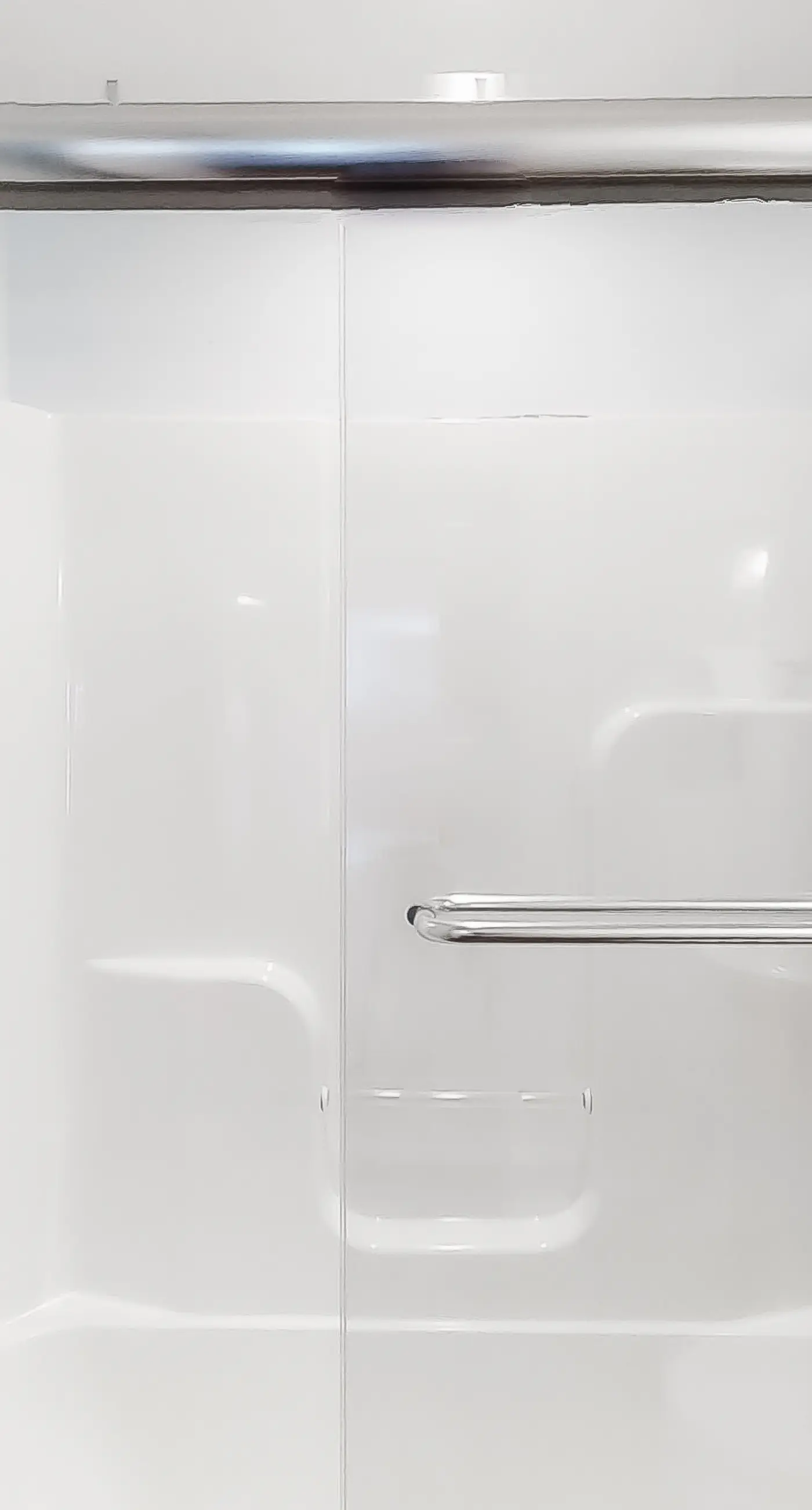 Perfect getaway on the water with balcony - central location