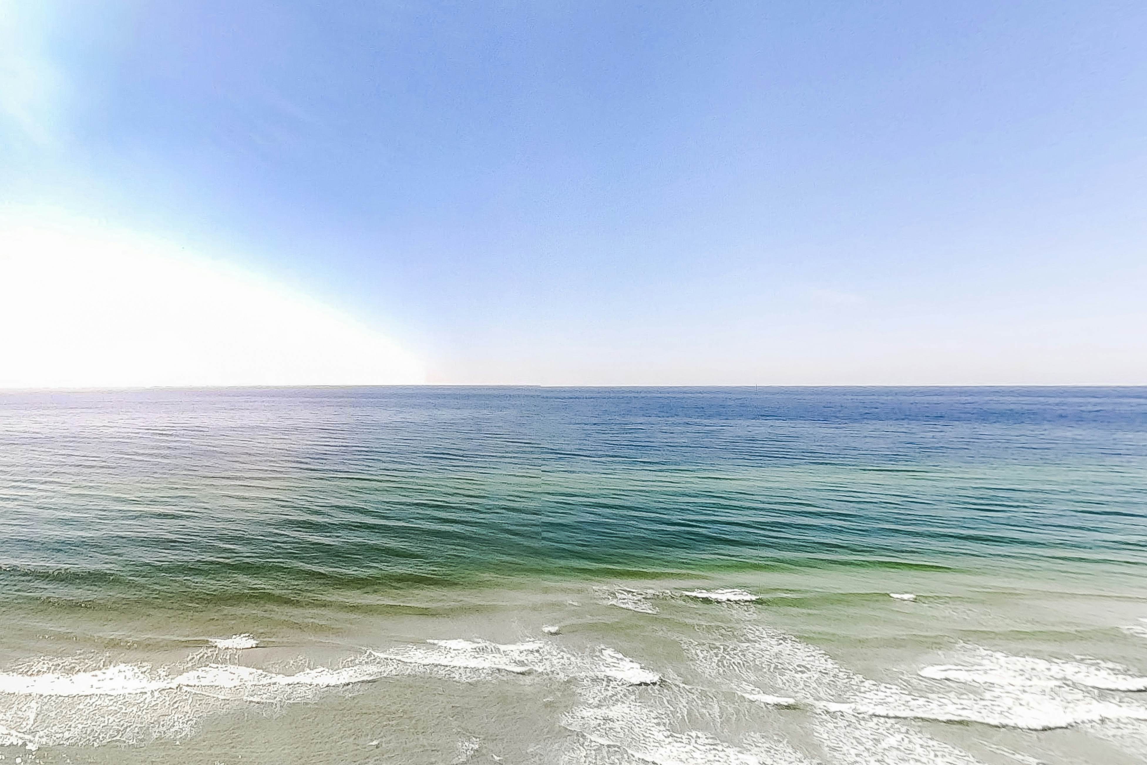 Inviting retreat with view of the Gulf | Pool & Hot tub