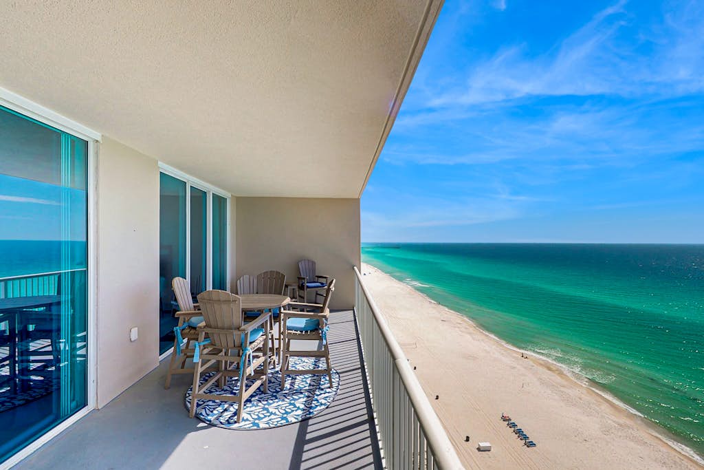 Modern, Gulf-front condo with pool, hot tub & high-speed WiFi | 2