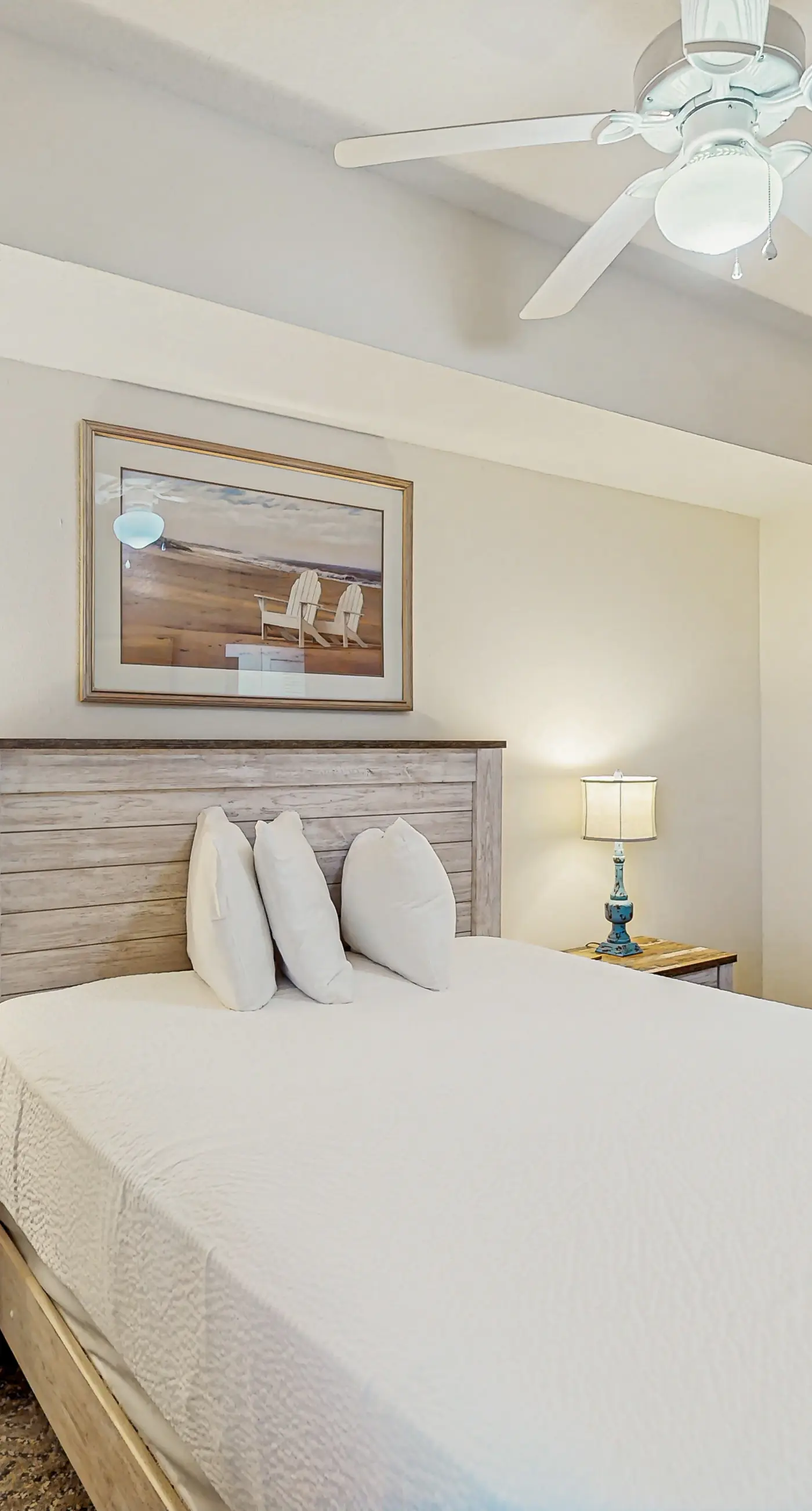 Modern, Gulf-front condo with pool, hot tub & high-speed WiFi