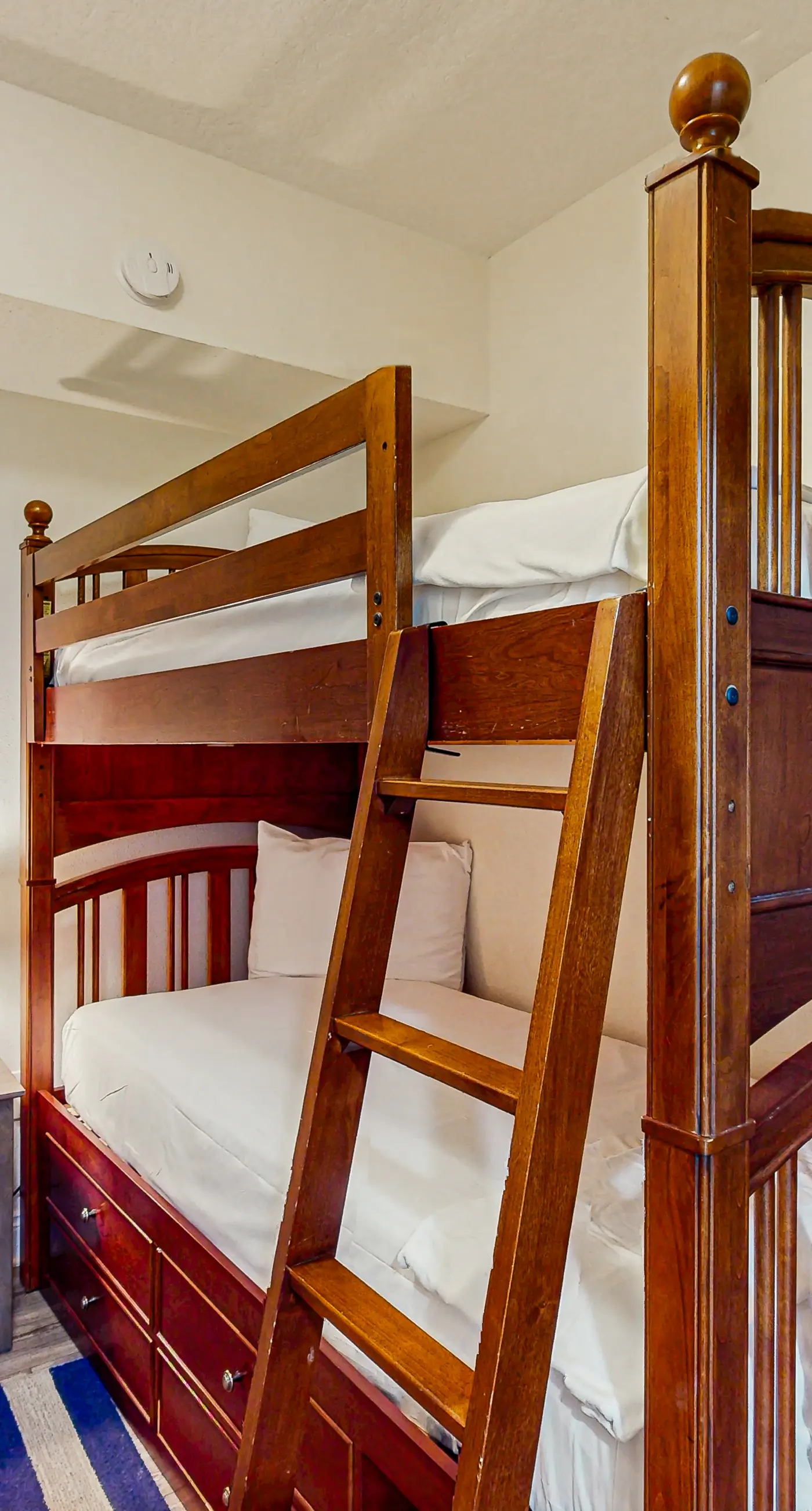 Modern, Gulf-front condo with pool, hot tub & high-speed WiFi