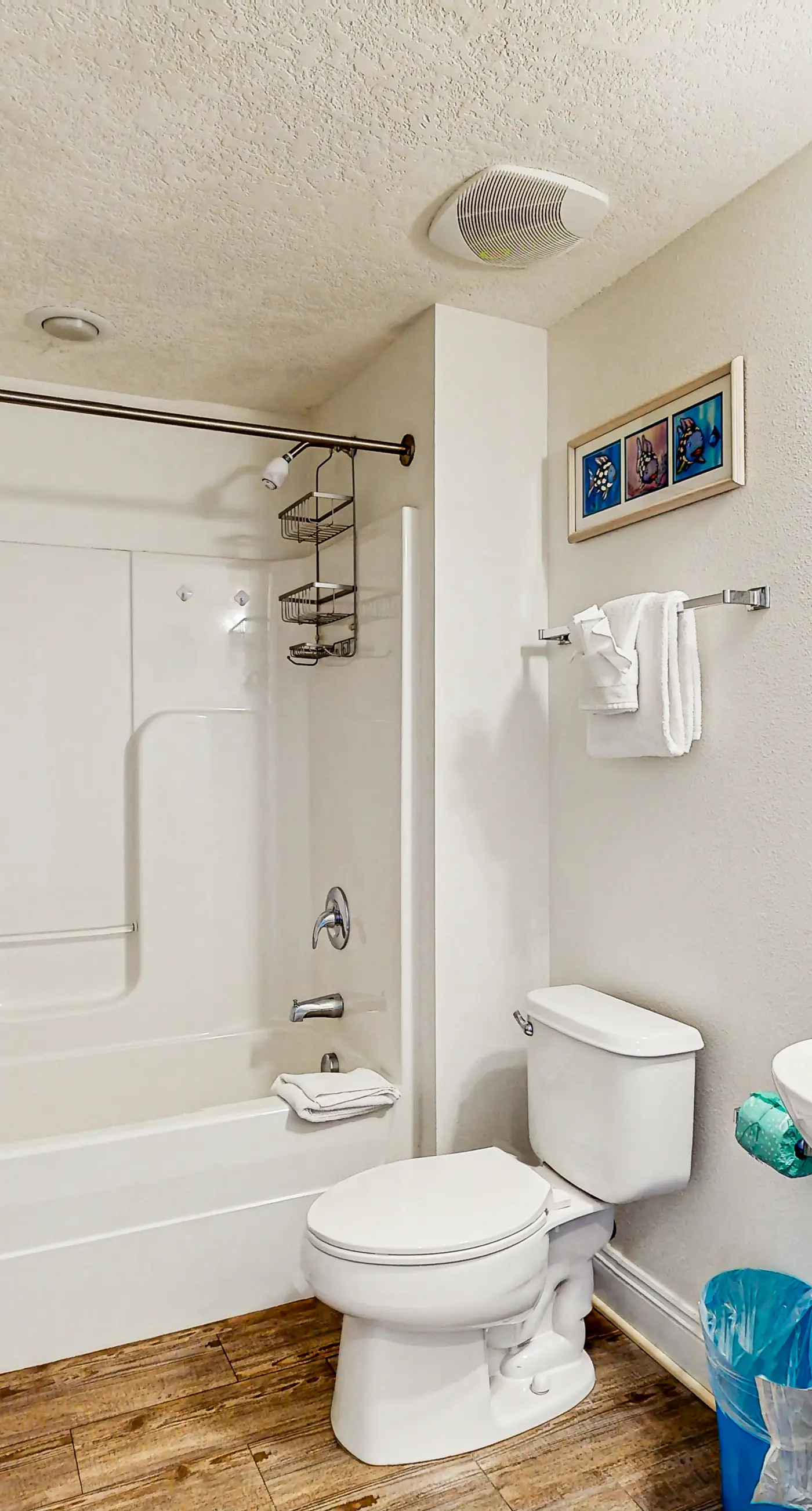 Modern, Gulf-front condo with pool, hot tub & high-speed WiFi