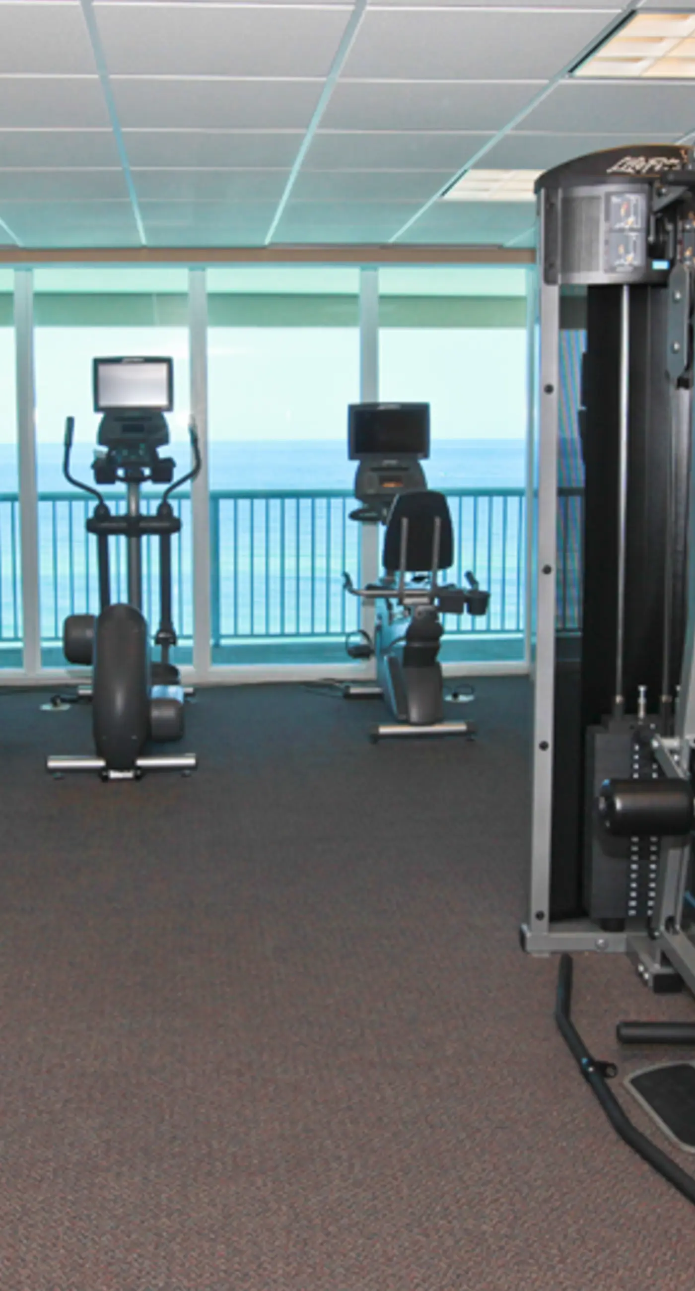 Modern, Gulf-front condo with pool, hot tub & high-speed WiFi