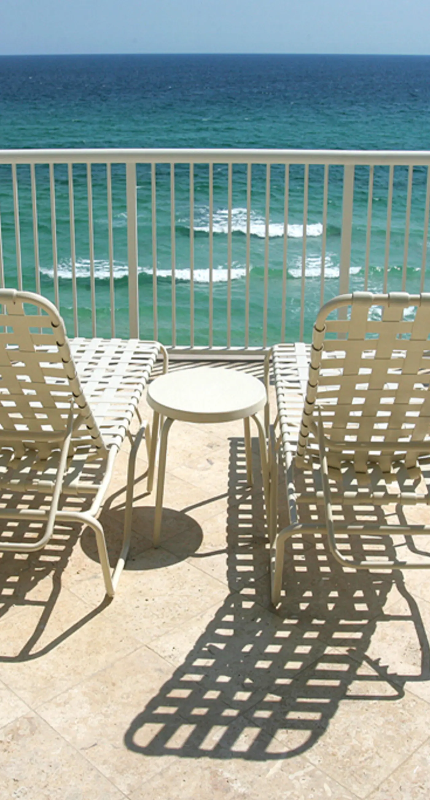 Modern, Gulf-front condo with pool, hot tub & high-speed WiFi