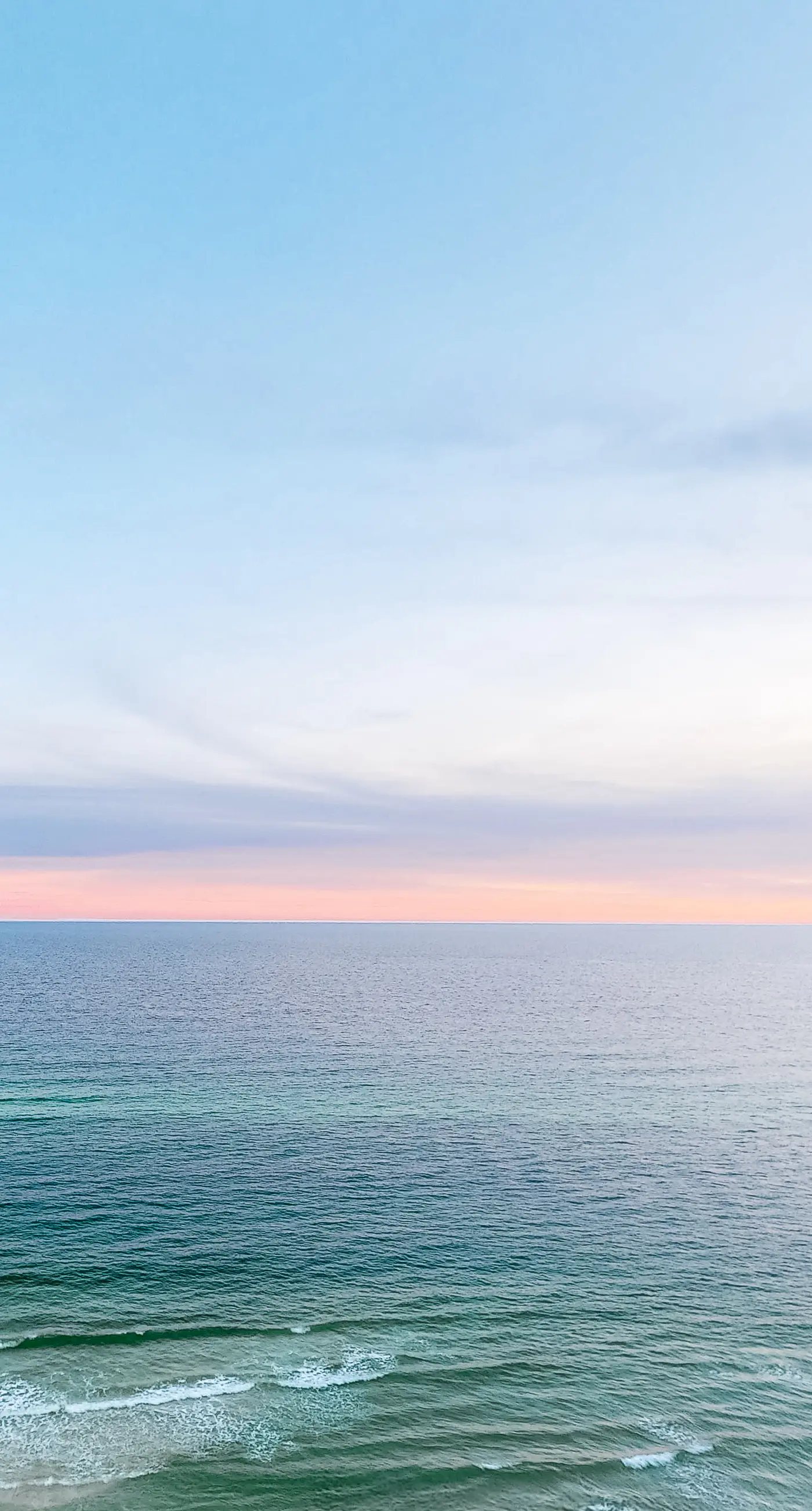 Modern, Gulf-front condo with pool, hot tub & high-speed WiFi