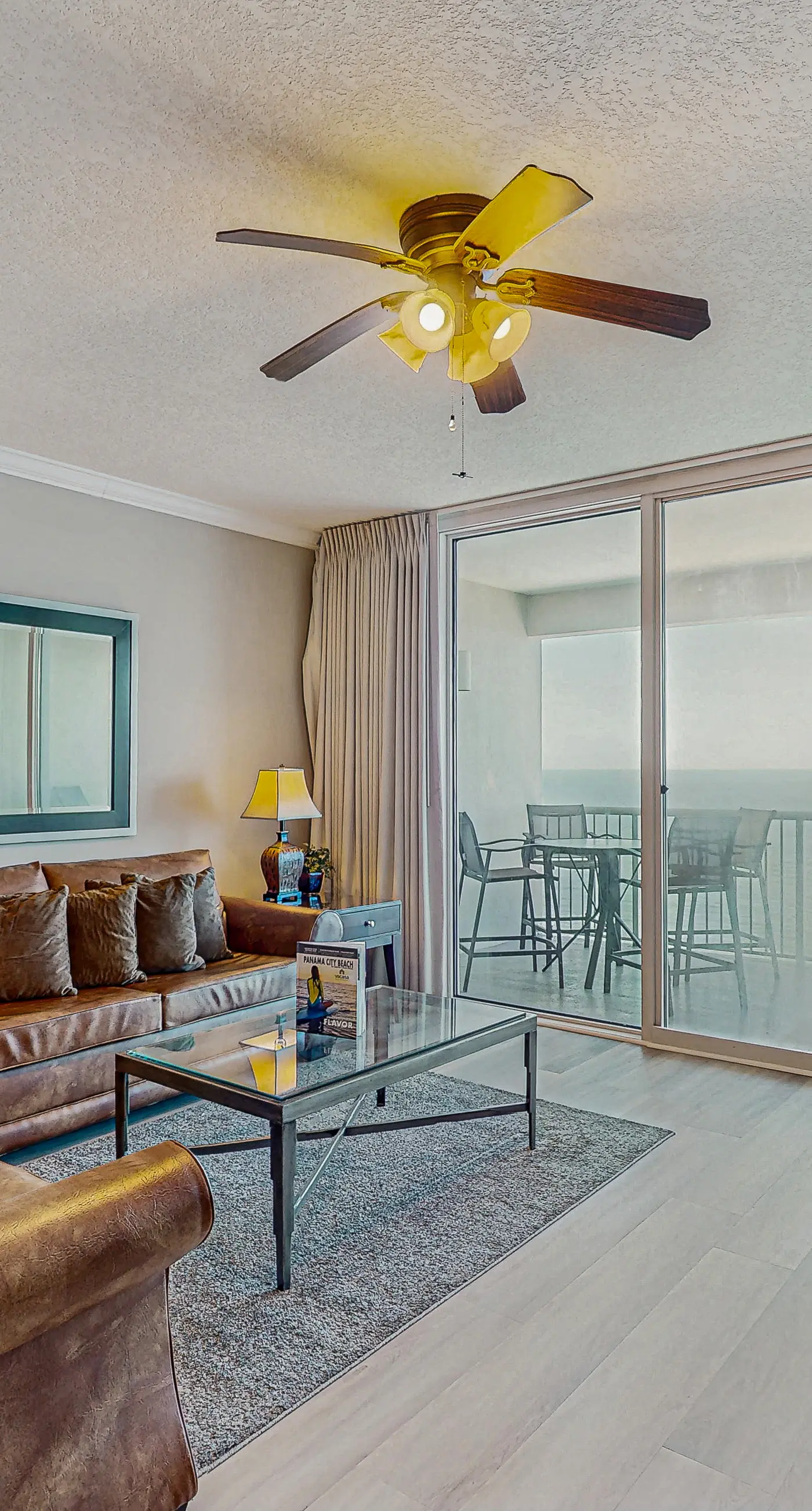 Spacious getaway on the Gulf of Mexico with balcony & beach access