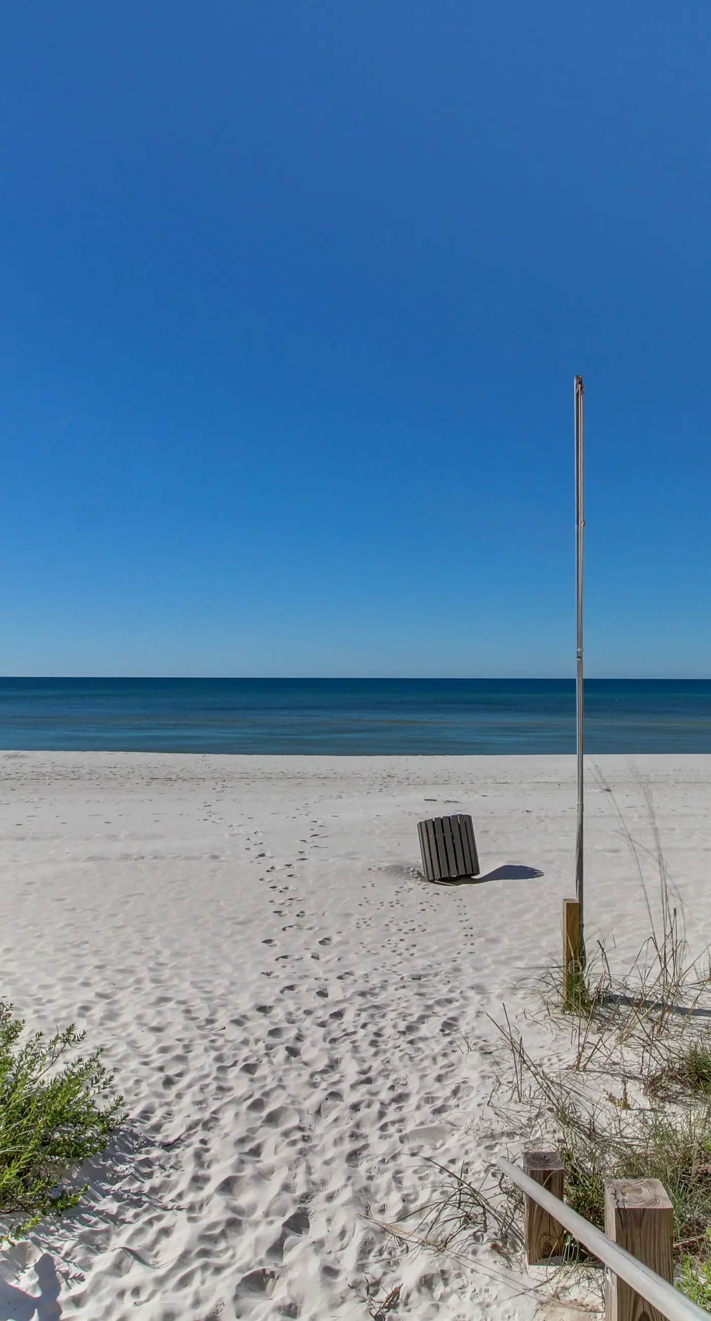 Spacious getaway on the Gulf of Mexico with balcony & beach access
