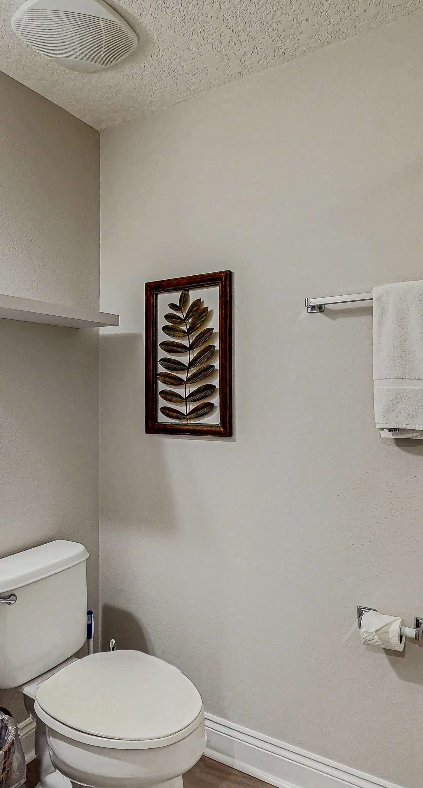 Spacious getaway on the Gulf of Mexico with balcony & beach access