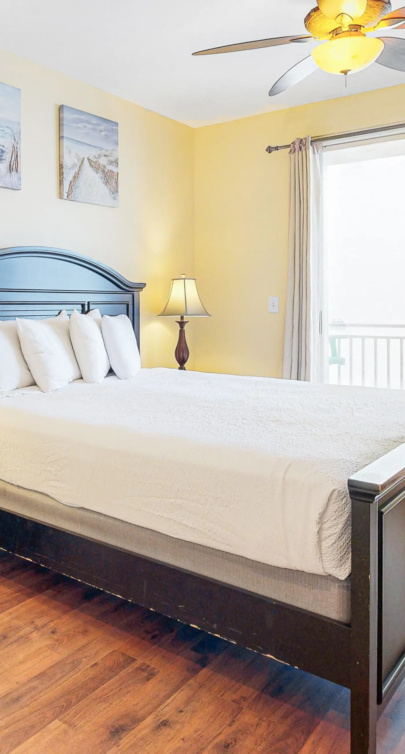 Fifth-floor oceanfront condo with high-speed WiFi, Gulf view, Pools & Hot tub