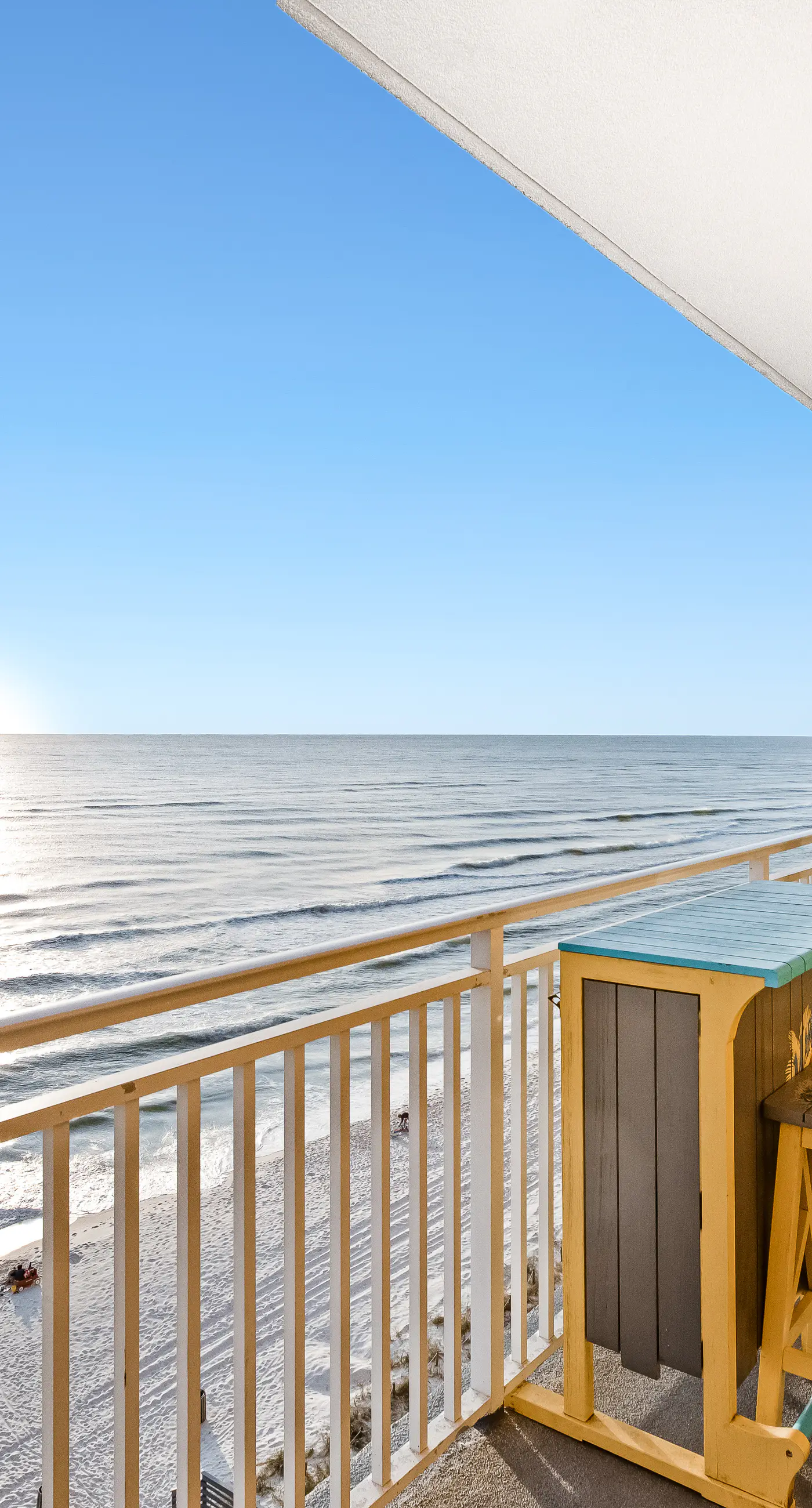 Fifth-floor oceanfront condo with high-speed WiFi, Gulf view, Pools & Hot tub