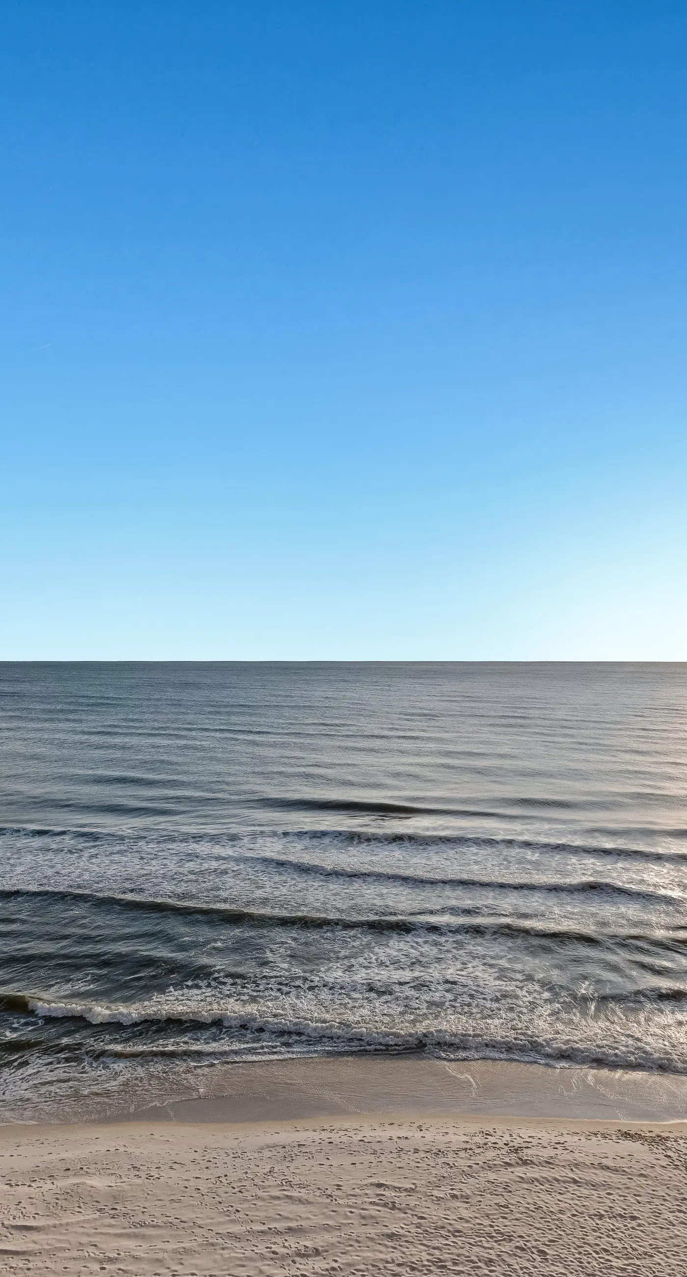 Fifth-floor oceanfront condo with high-speed WiFi, Gulf view, Pools & Hot tub